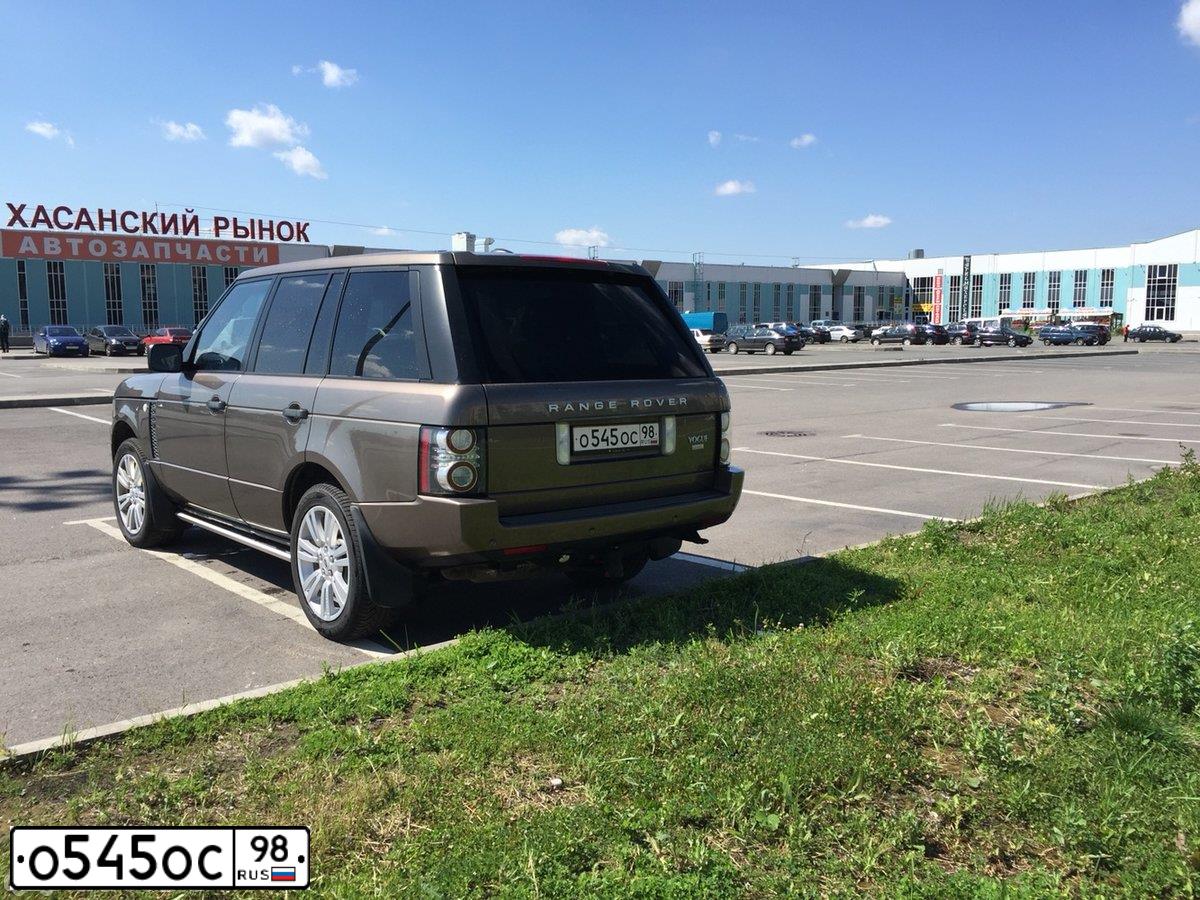 Фото автомобиля AUDI A8, 2003 — госномер О808СА78. Цвет: СЕРЕБРИСТЫЙ