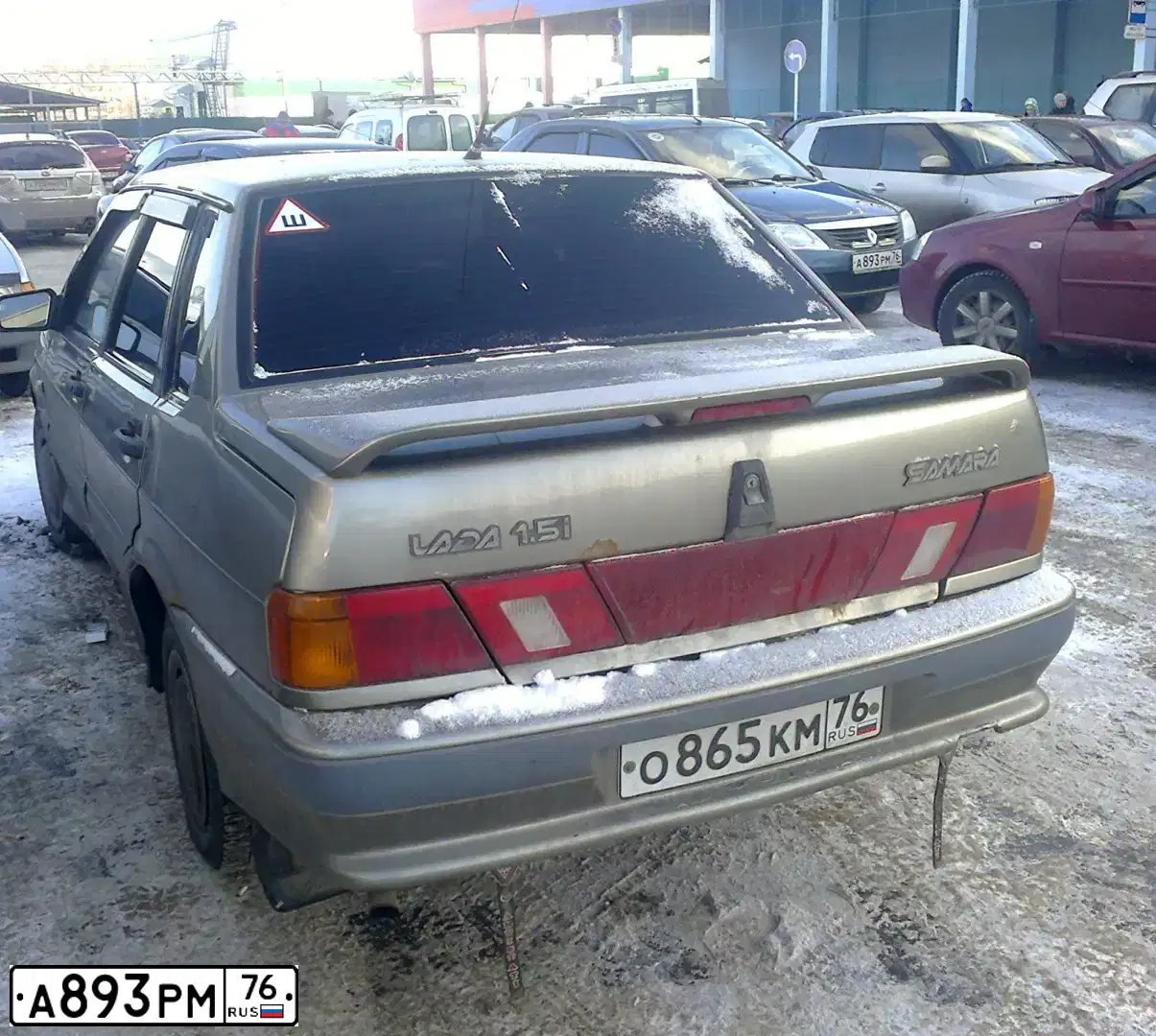Фото автомобиля RENAULT LOGAN, 2010 — госномер О822РК44. Цвет: синий