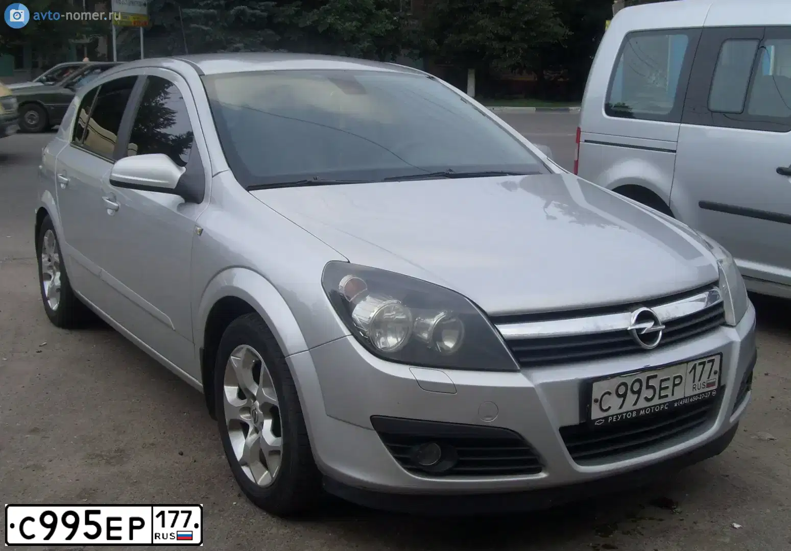 Фото автомобиля OPEL ASTRA, 2005 — госномер А162АО126. Цвет: СЕРЫЙ