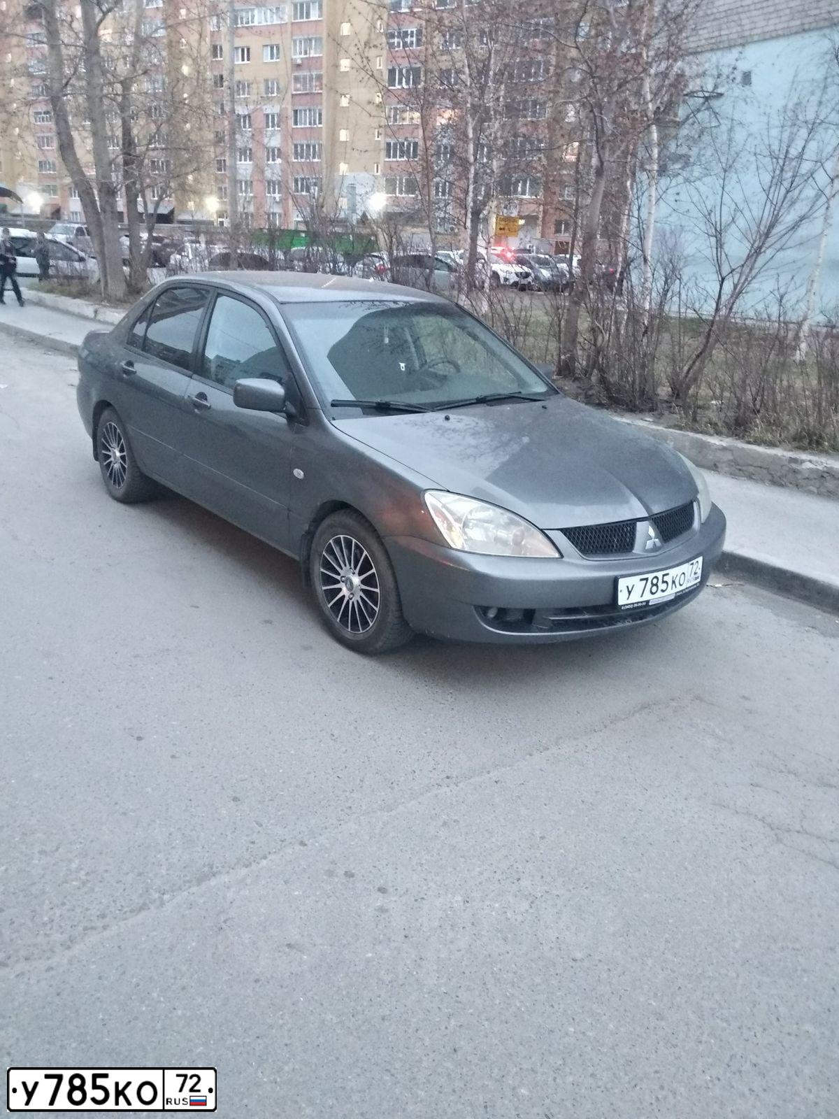 Фото автомобиля MITSUBISHI LANCER, 2006 — госномер У118ВС196. Цвет: СЕРЫЙ