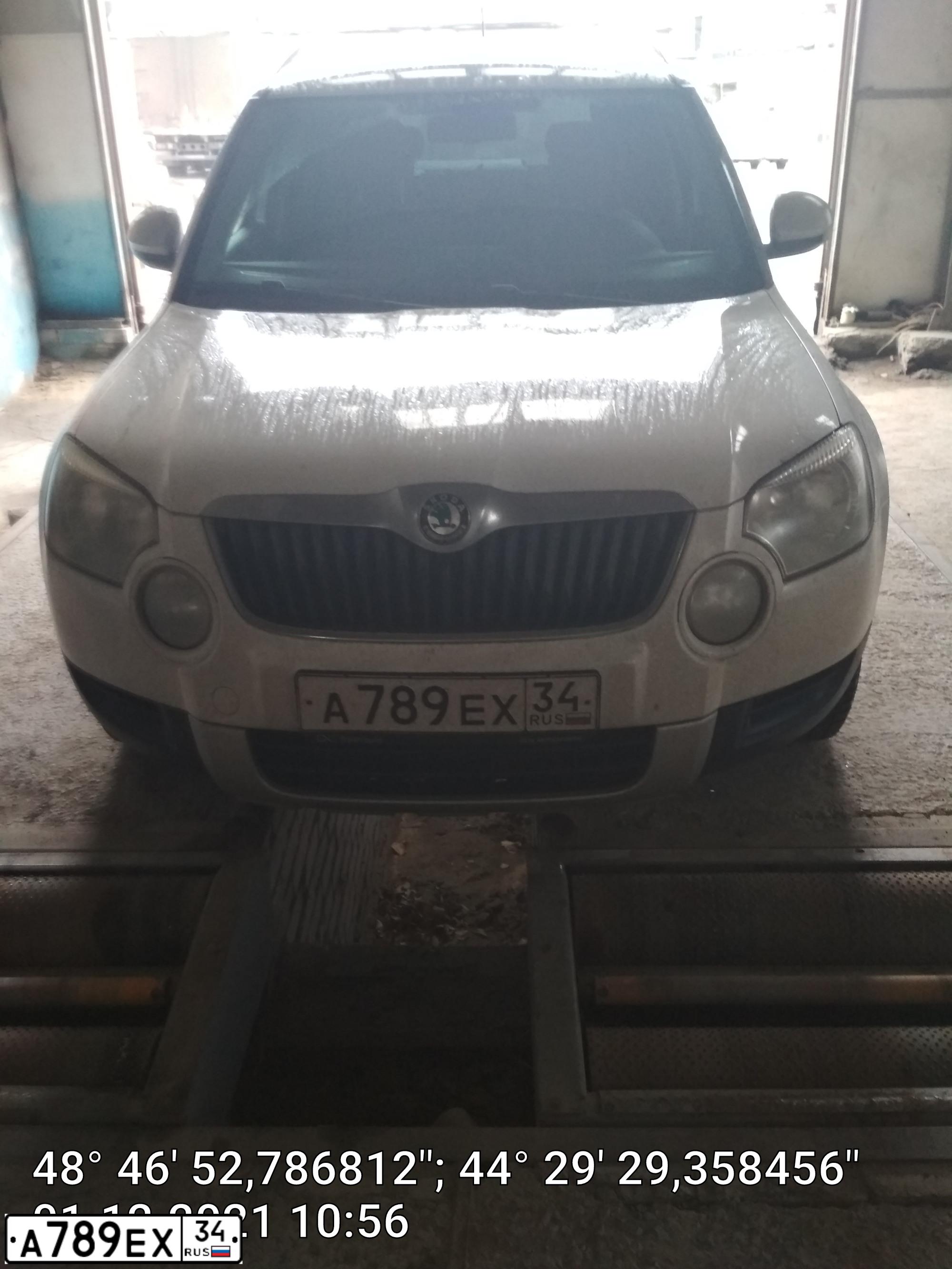 Фото автомобиля FORD FOCUS, 2010 — госномер В022ВК134. Цвет: ТЕМНО-СИНИЙ