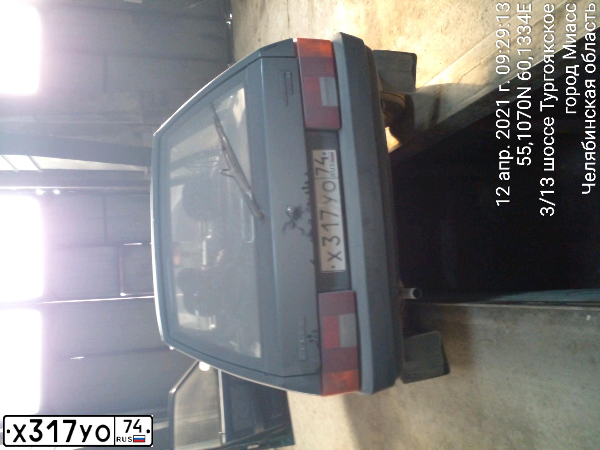 Фото автомобиля LADA 2109 SAMARA, 2003 — госномер Х317УО74. Цвет: Темно-зеленый