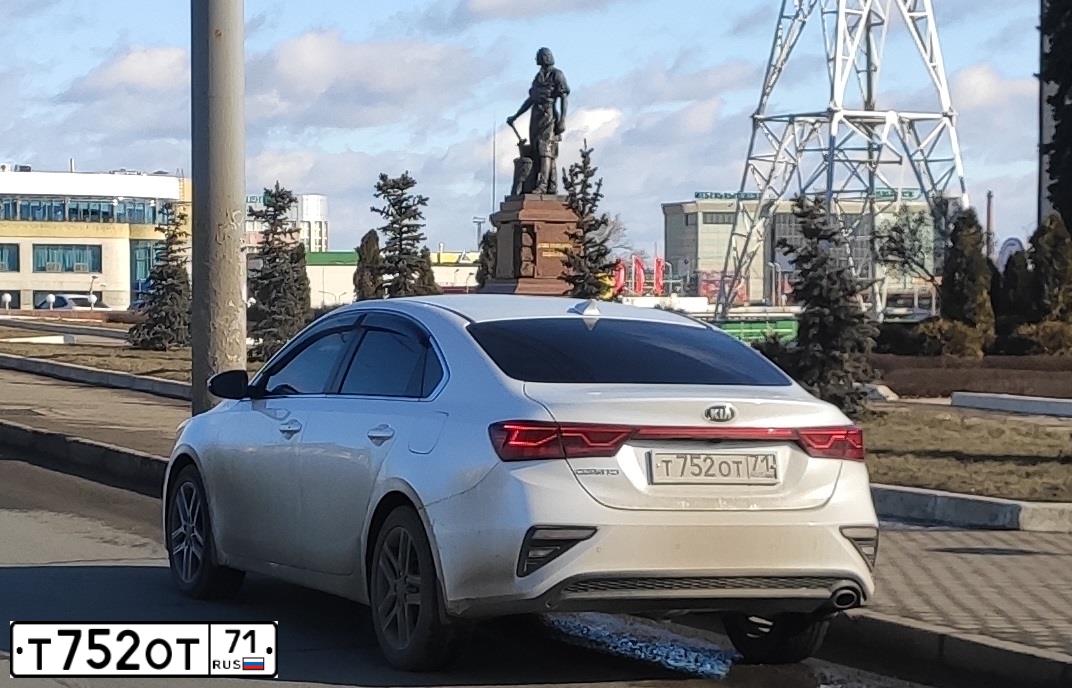 Фото автомобиля KIA CERATO, 2019 — госномер Т752ОТ71. Цвет: Белый