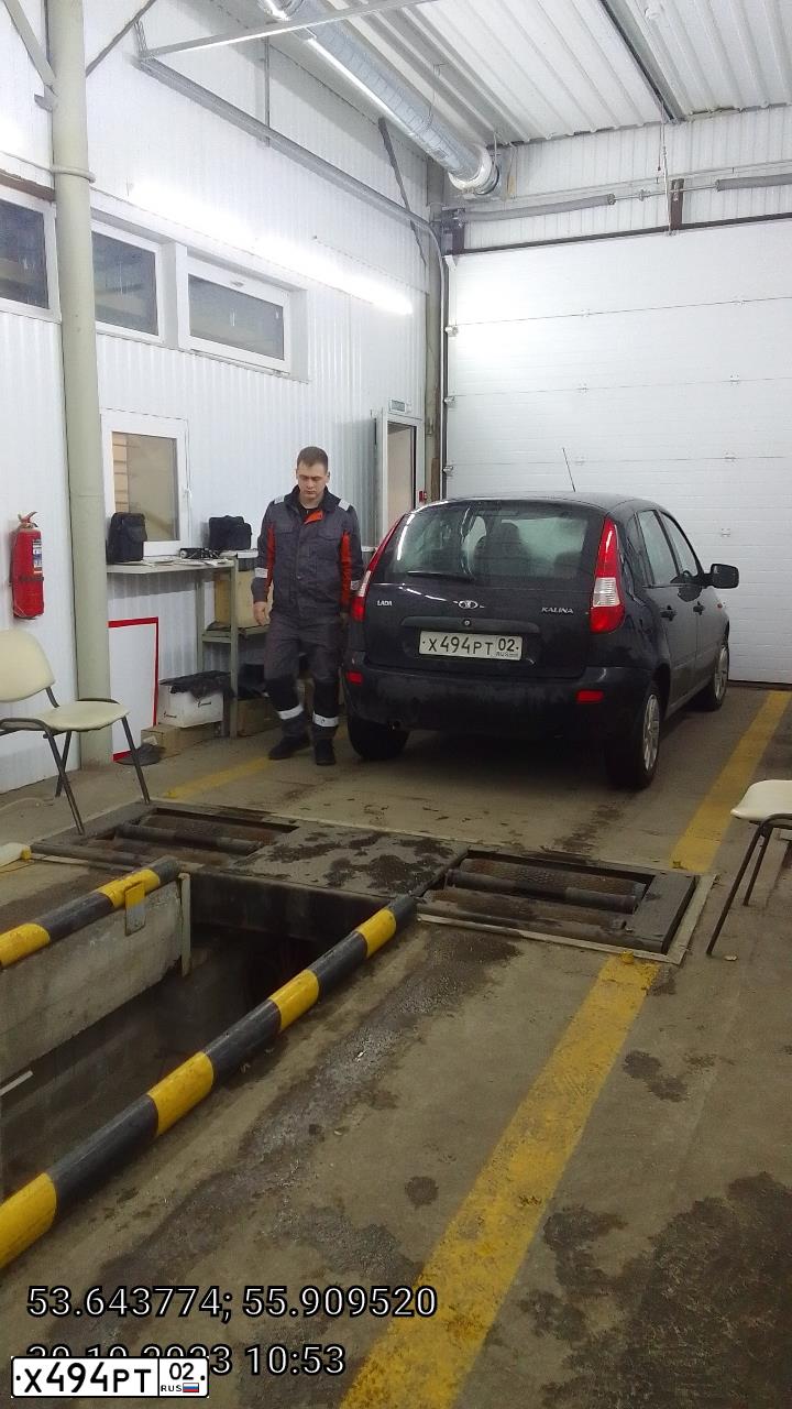 Фото автомобиля LADA 2107, 2006 — госномер Н334СВ102. Цвет: ЯРКО-БЕЛЫЙ