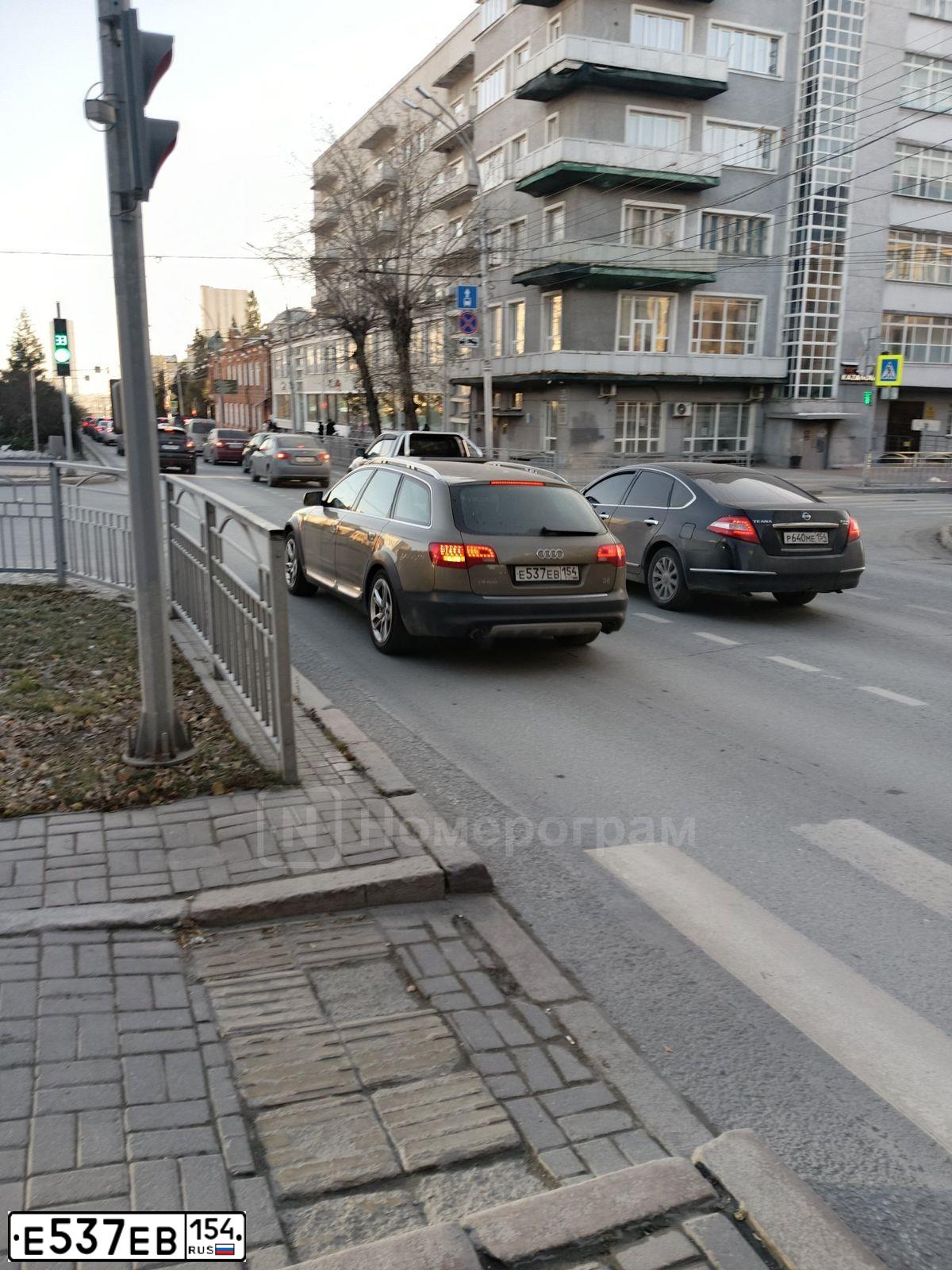 Фото автомобиля AUDI A5, 2009 — госномер Е573ЕВ154. Цвет: ЧЕРНЫЙ