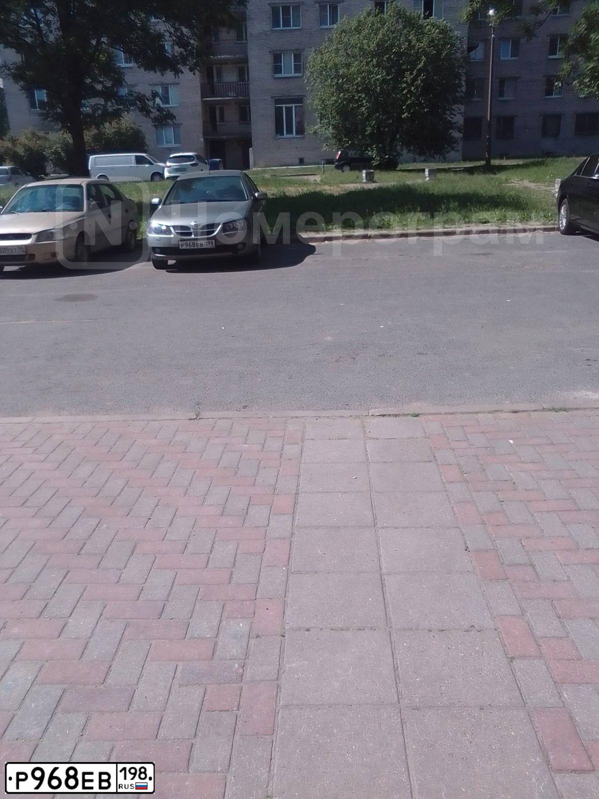 Фото автомобиля NISSAN ALMERA, 2005 — госномер Т820ХН47. Цвет: СВЕТЛО-СЕРЫЙ