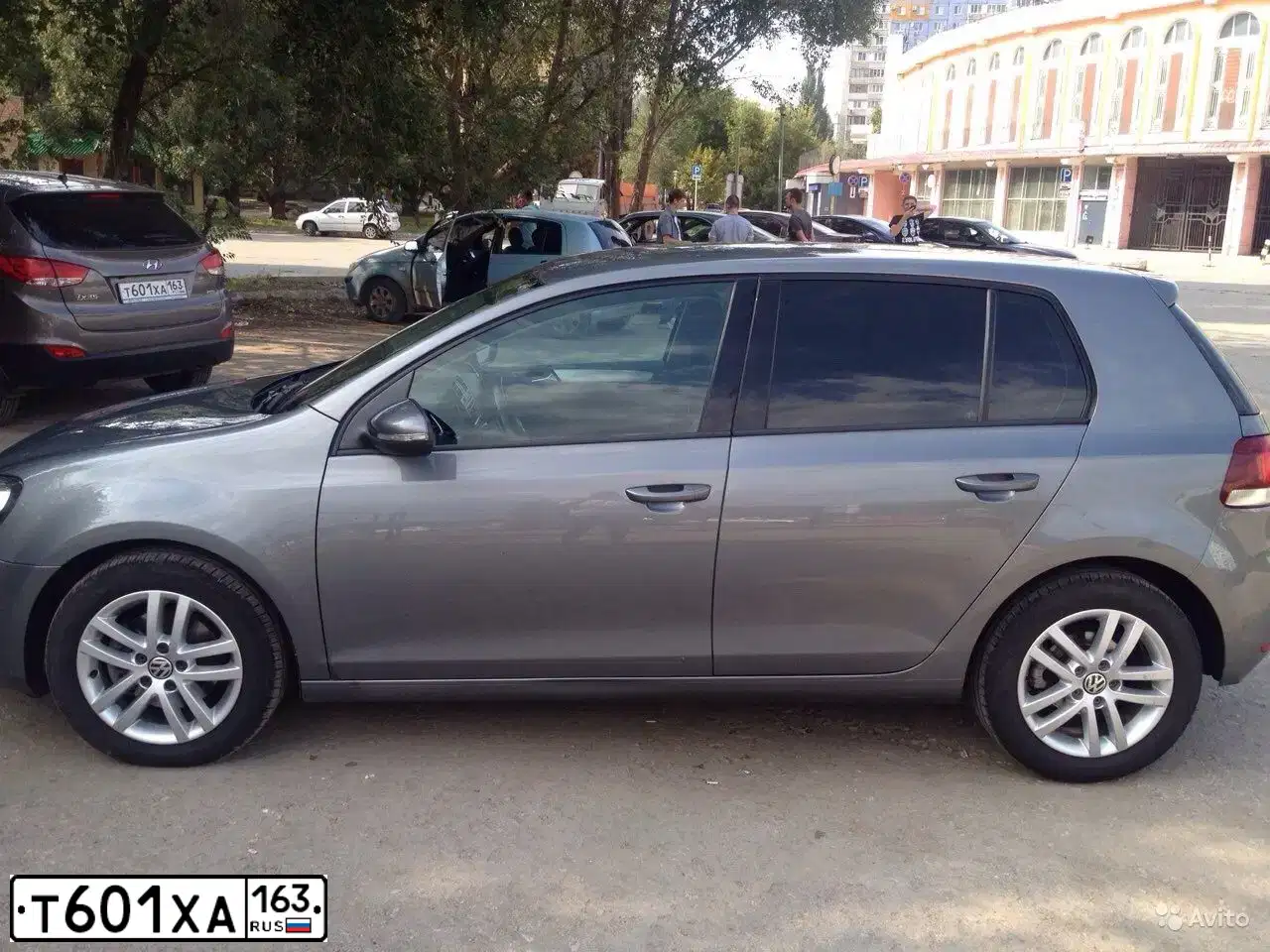 Фото автомобиля HYUNDAI IX35, 2013 — госномер Т601ХА163. Цвет: КОРИЧНЕВЫЙ