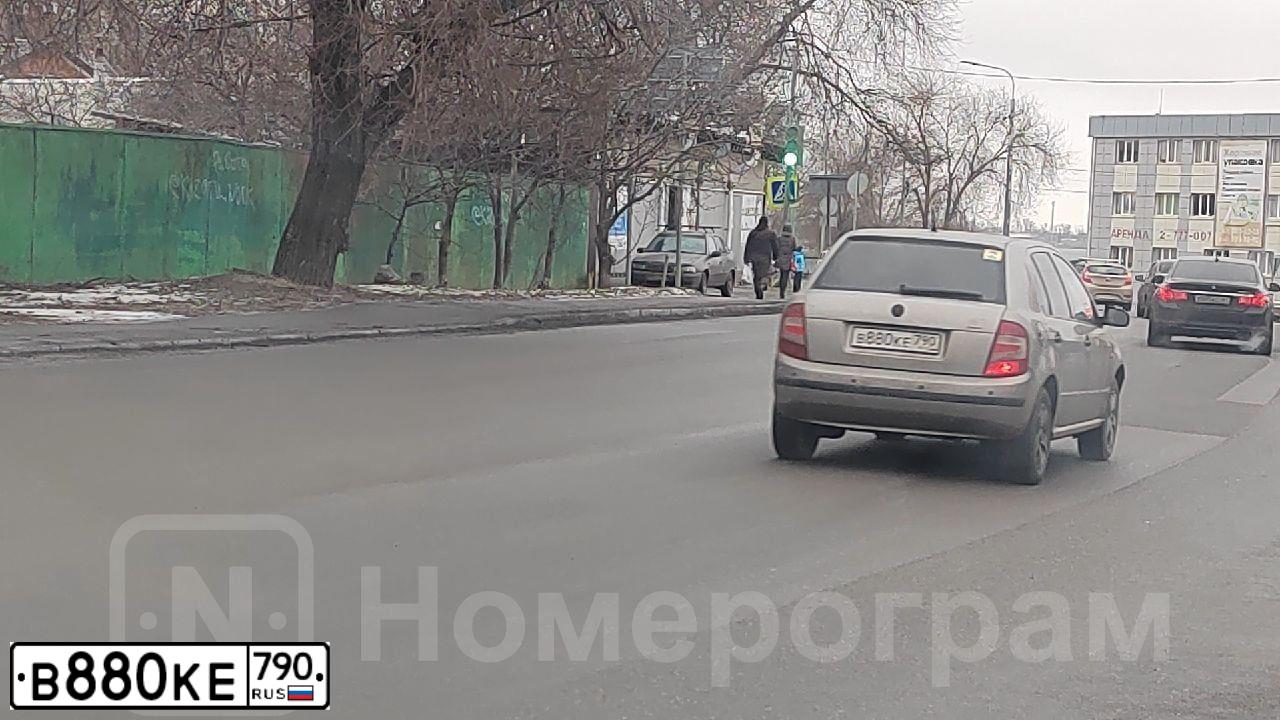 Фото автомобиля SKODA FABIA, 2006 — госномер К444РР750. Цвет: СЕРЫЙ