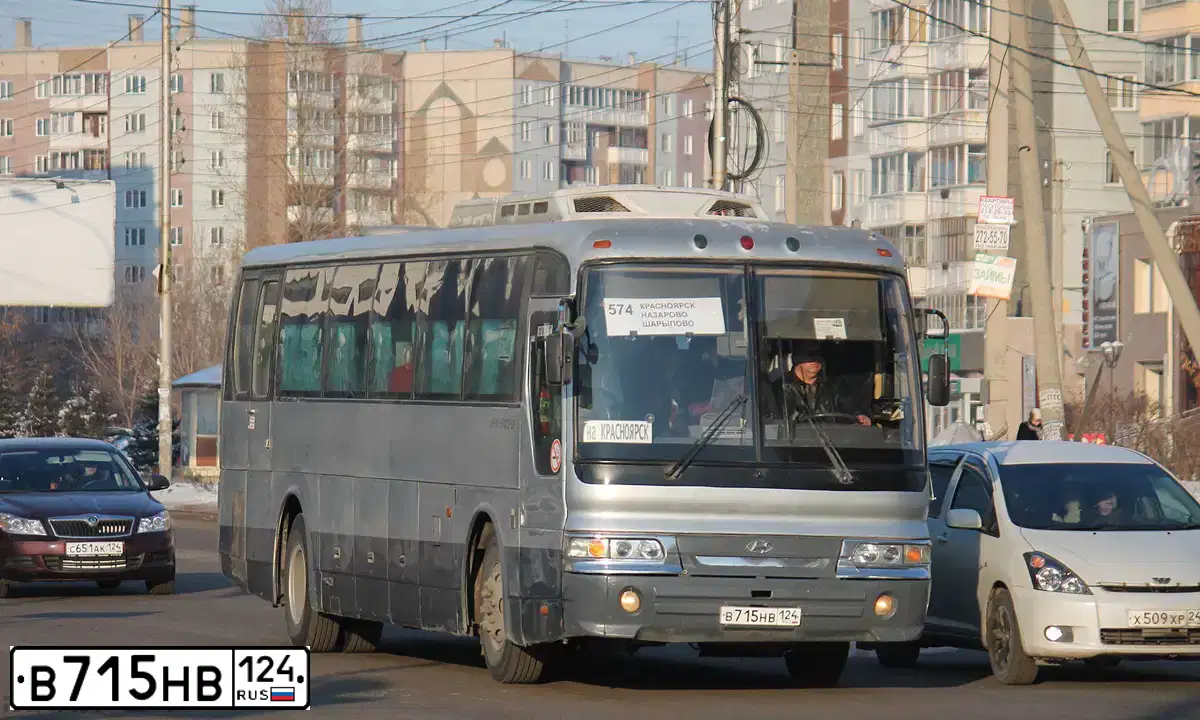 Фото автомобиля HYUNDAI AERO, 1999 — госномер В715НВ124. Цвет: Серый