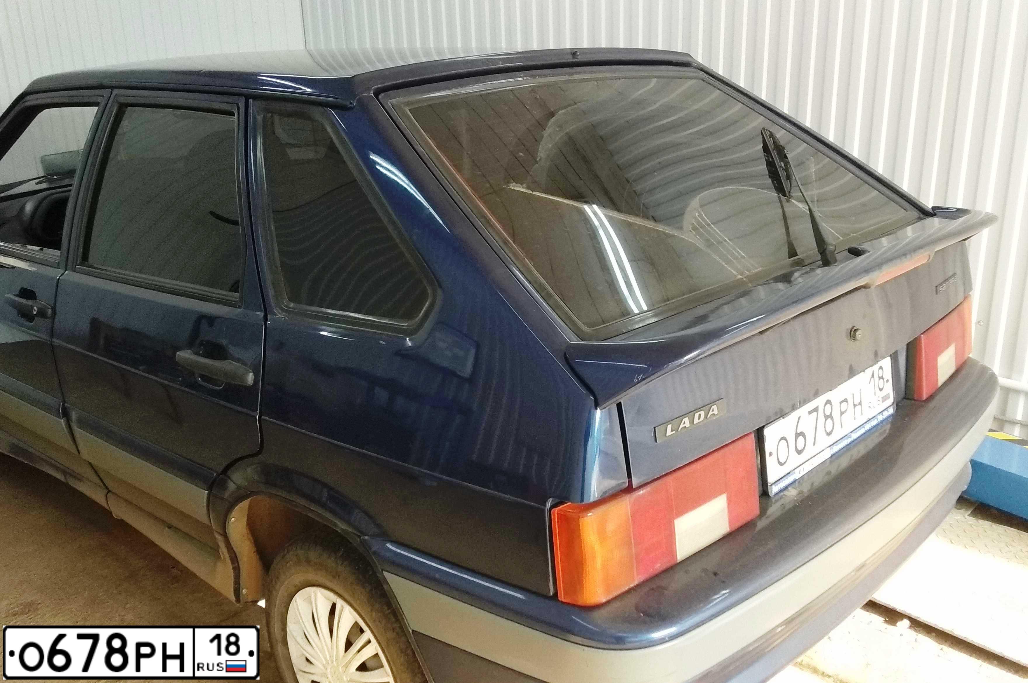 Фото автомобиля LADA 2111, 2006 — госномер В977ТТ18. Цвет: СИНИЙ
