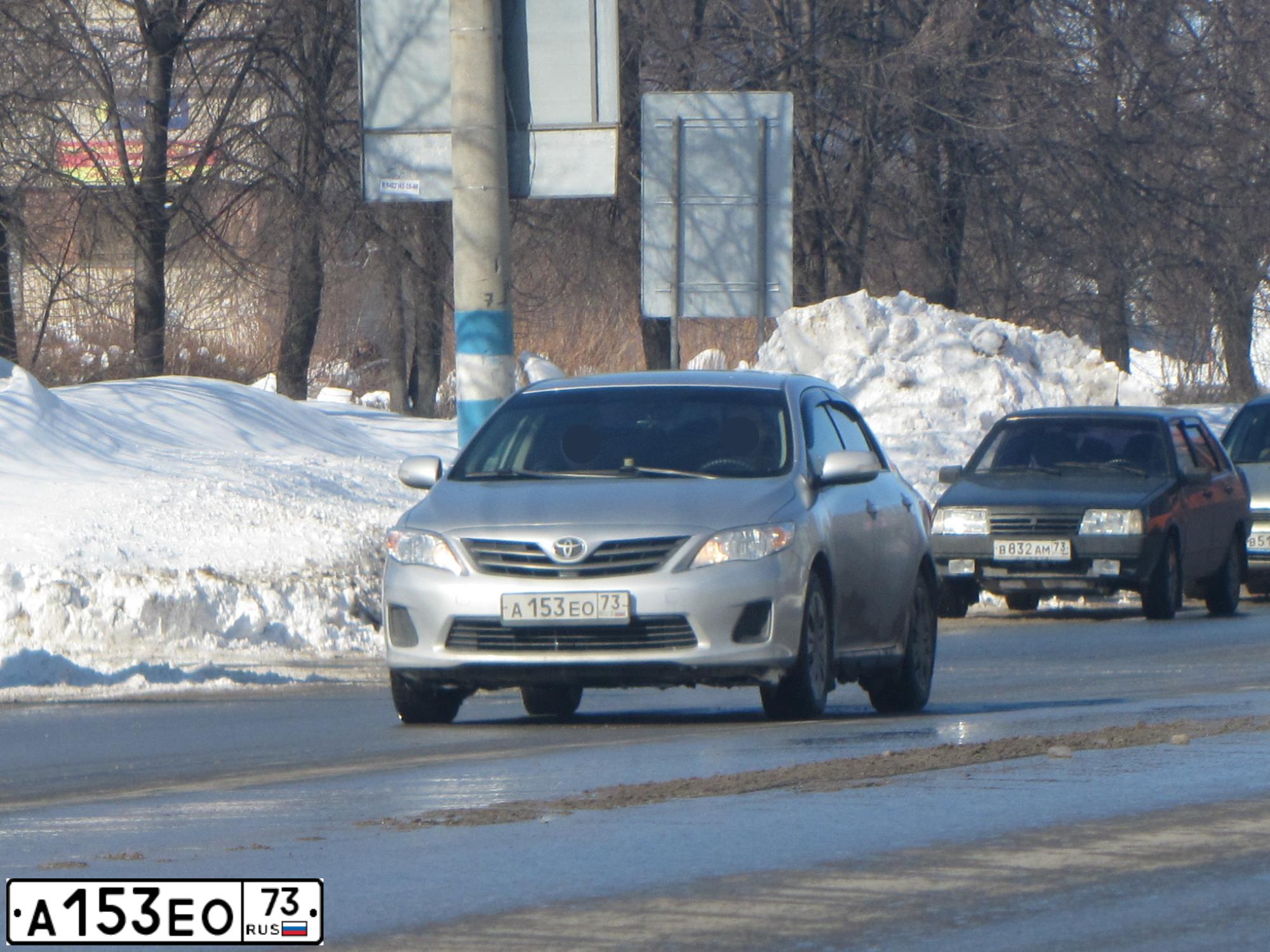Фото автомобиля TOYOTA COROLLA, 2011 — госномер А153ЕО73. Цвет: СЕРЕБРИСТЫЙ