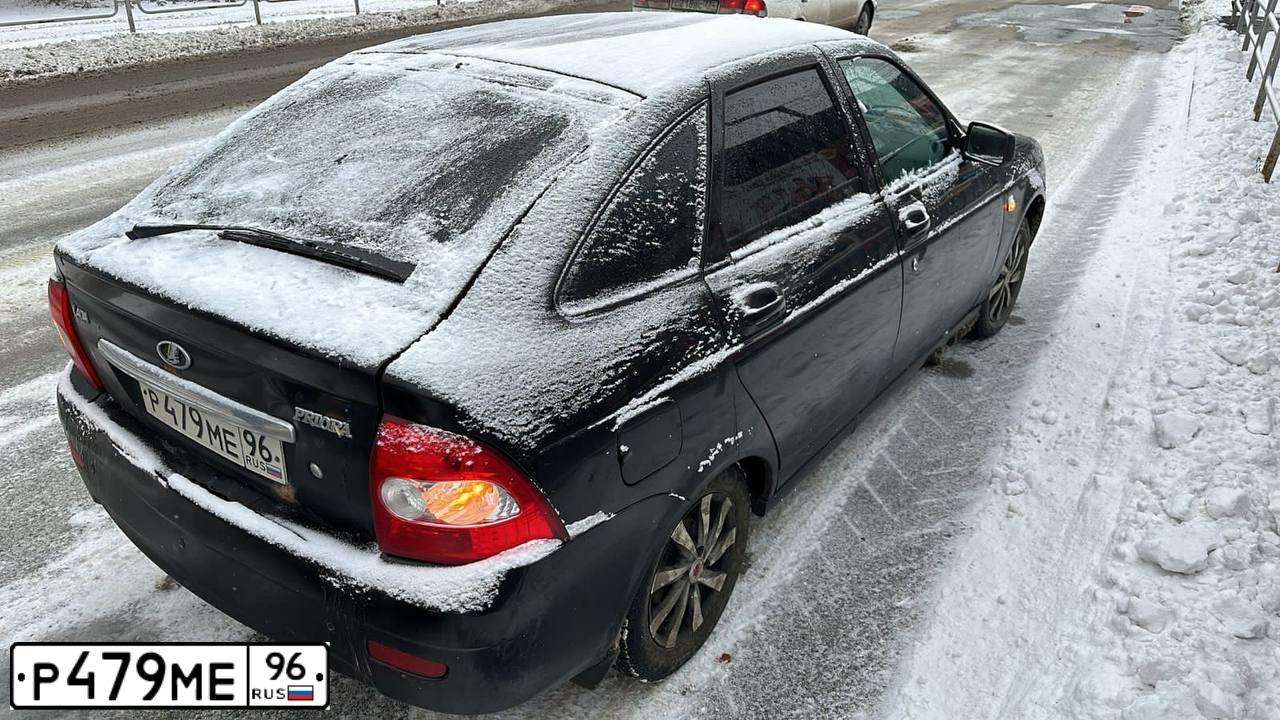 Фото автомобиля LADA PRIORA, 2010 — госномер С106ЕВ774. Цвет: Темно-зеленый