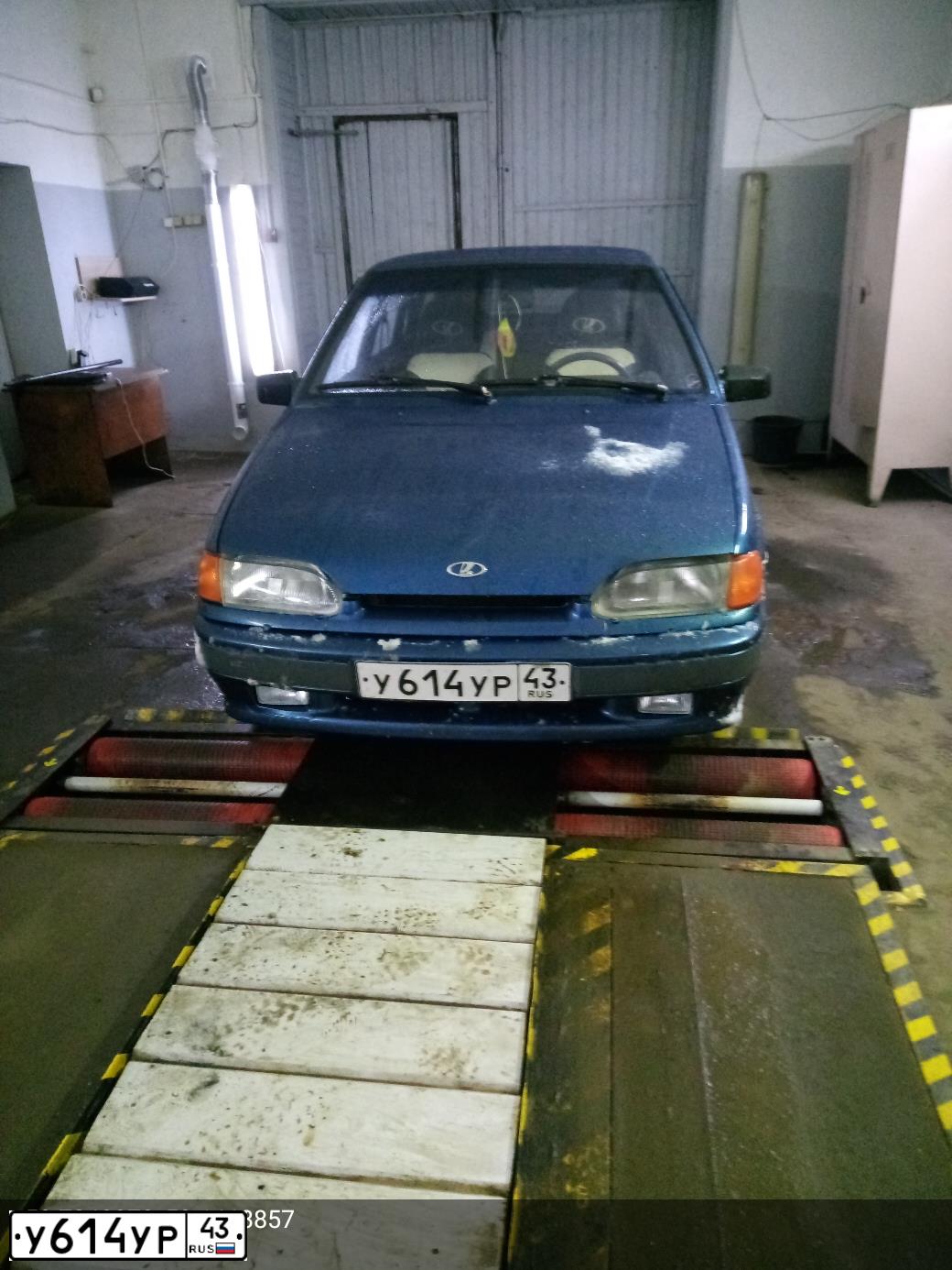 Фото автомобиля LADA 2115 SAMARA, 2005 — госномер В172ХМ43. Цвет: СИНЕ-ЗЕЛЕНЫЙ