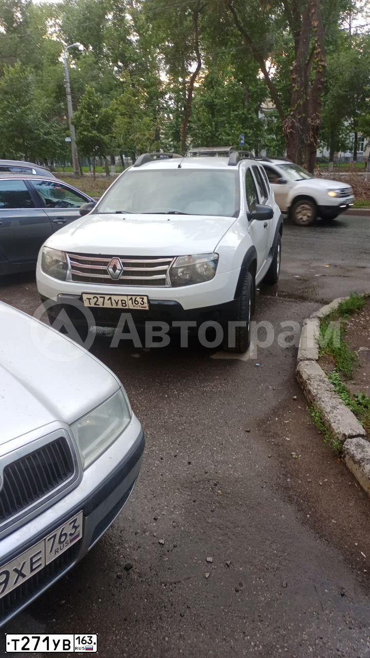 Фото автомобиля RENAULT DUSTER, 2013 — госномер Т271УВ163. Цвет: Белый