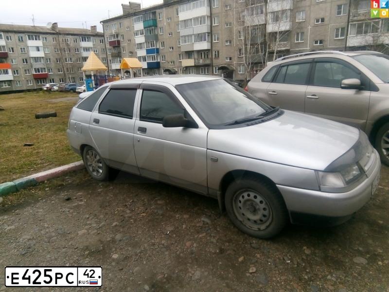 Фото автомобиля LADA 2112, 2002 — госномер Е425РС42. Цвет: СВЕТЛО-СЕРЕБРИСТЫЙ МЕТАЛЛ