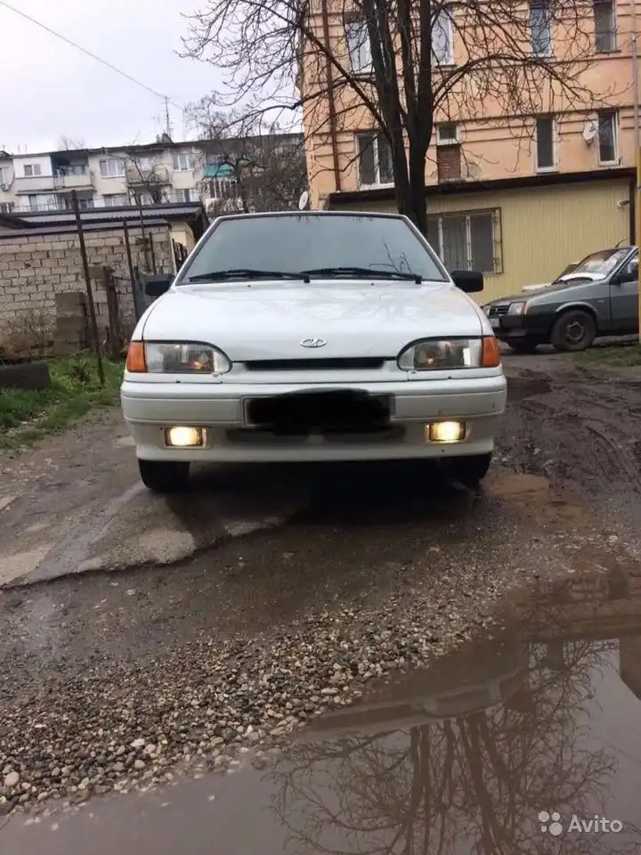 Фото автомобиля LADA 2114 SAMARA, 2013 — госномер В742ОЕ15. Цвет: Белый