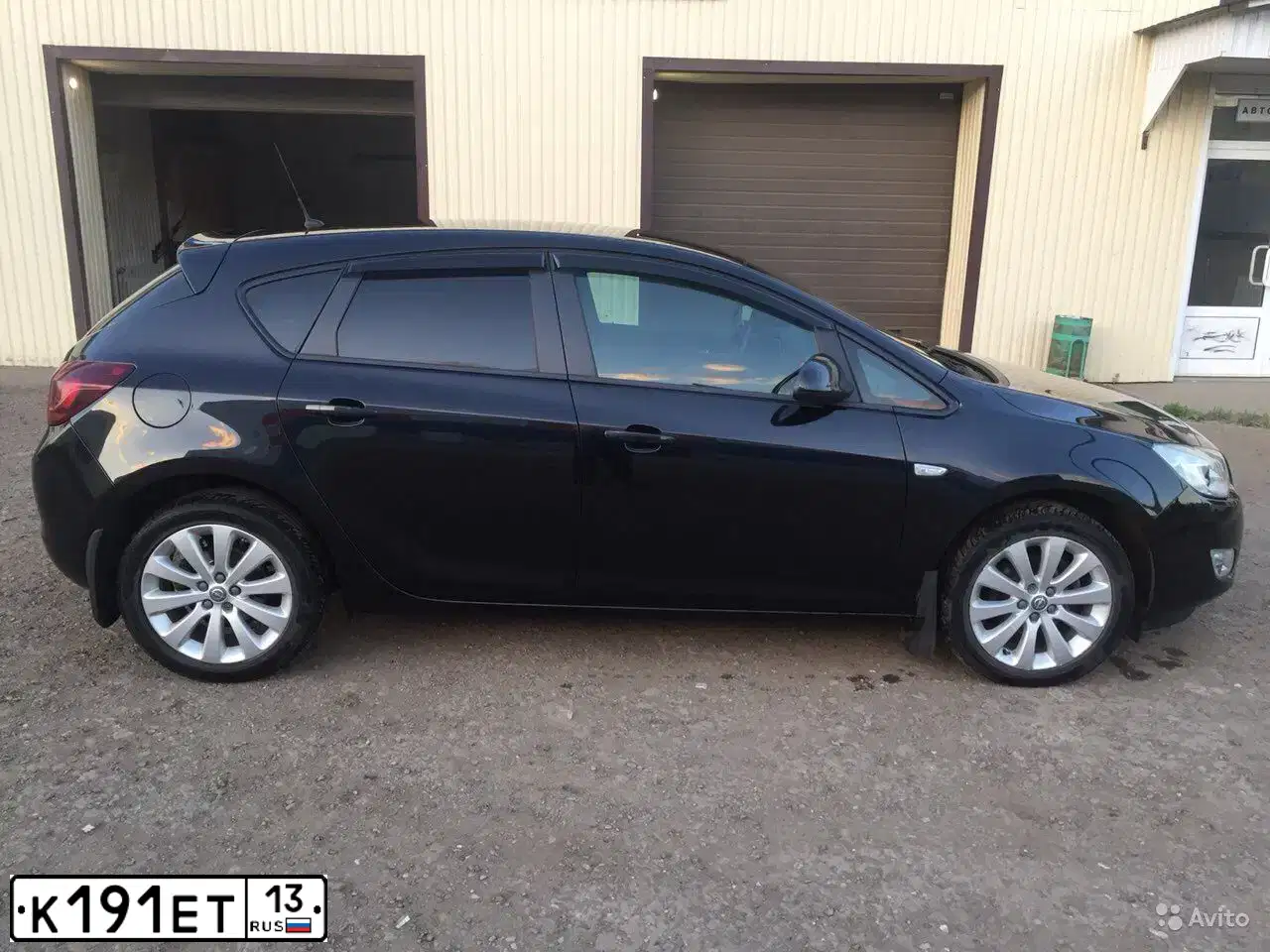 Фото автомобиля OPEL ASTRA, 2011 — госномер К837ТЕ13. Цвет: ЧЕРНЫЙ