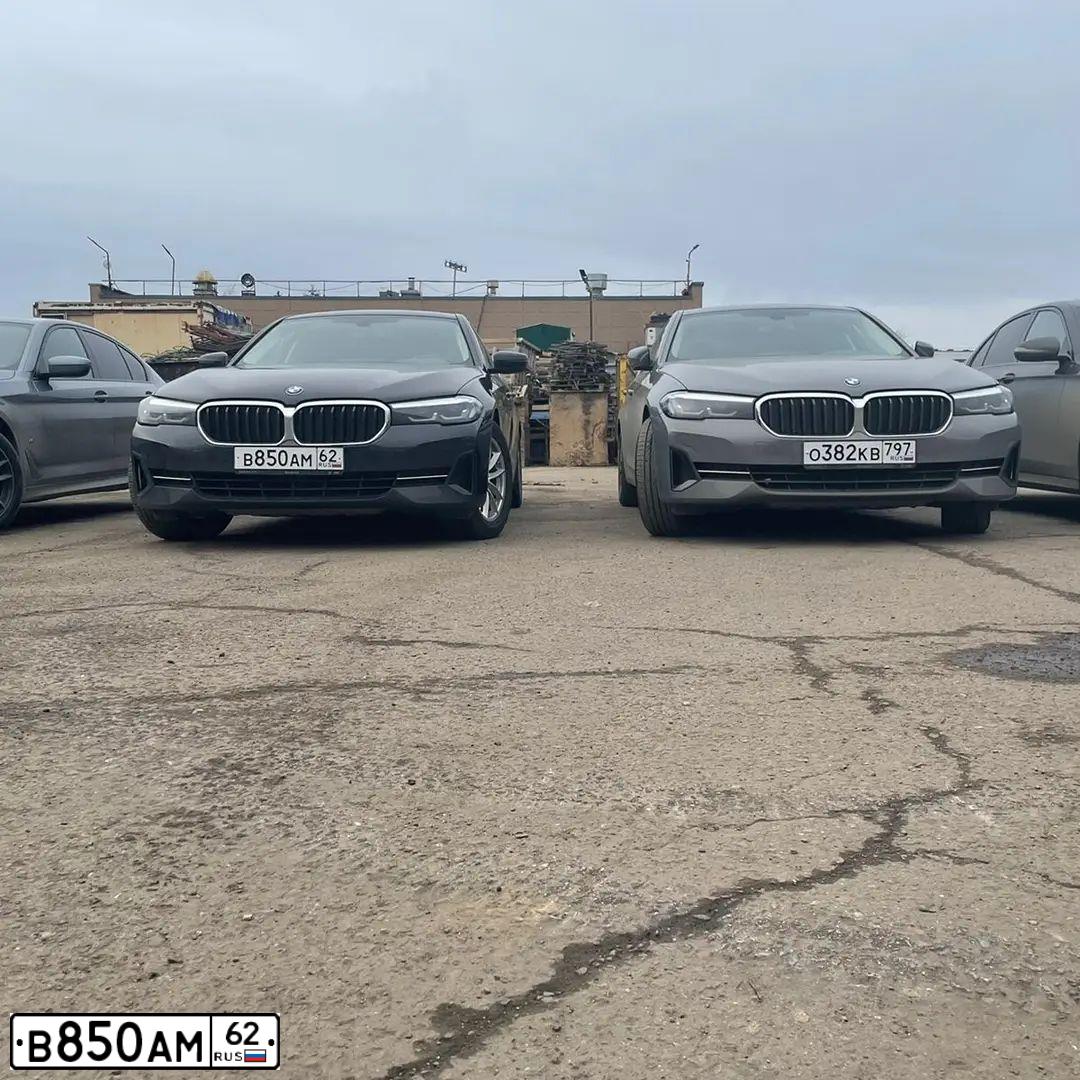 Фото автомобиля BMW 520I, 2021 — госномер В850АМ62. Цвет: ЧЕРНЫЙ