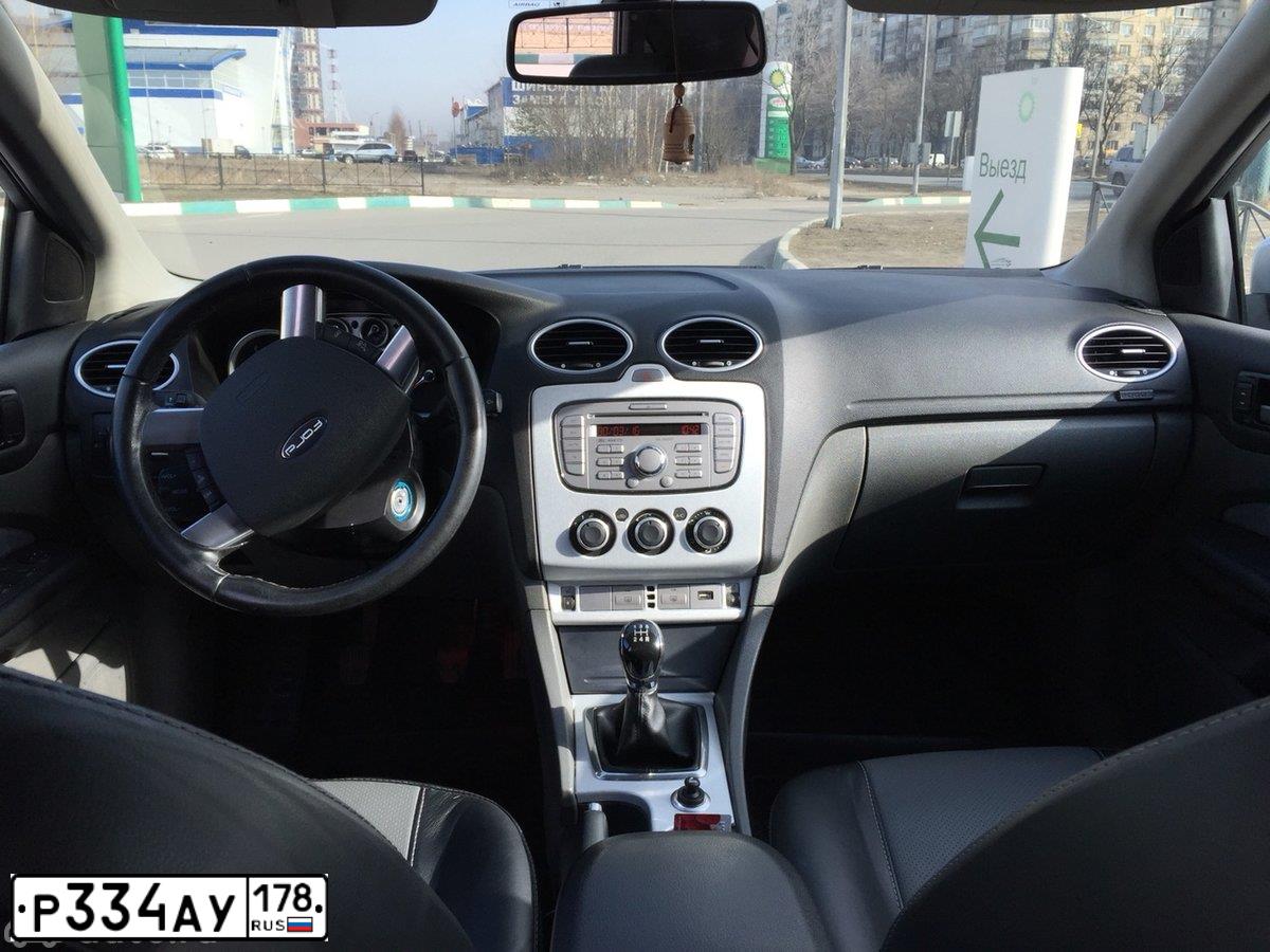 Фото автомобиля FORD FOCUS, 2008 — госномер Е216АВ147. Цвет: СЕРЕБРИСТЫЙ