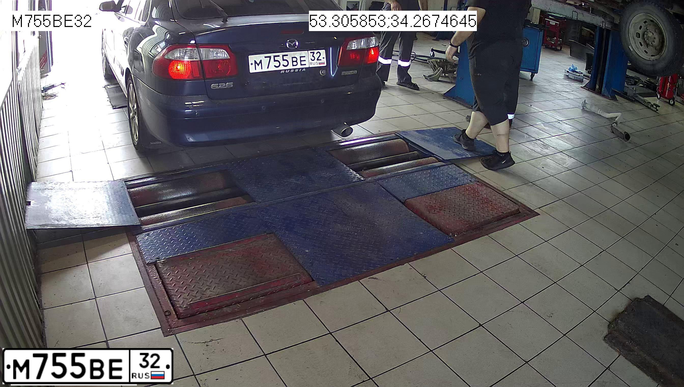 Фото автомобиля MAZDA 626, 2002 — госномер М755ВЕ32. Цвет: СИНИЙ