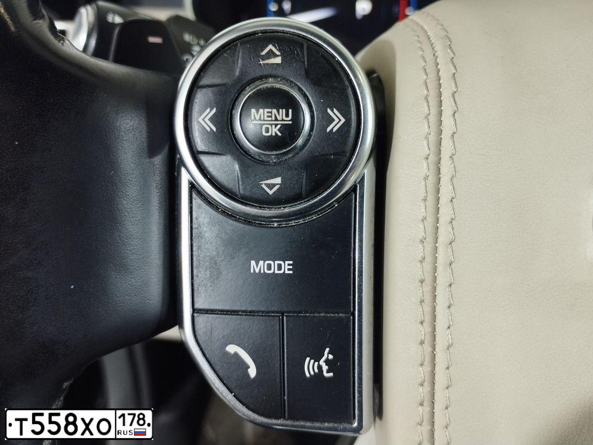 Фото автомобиля LANDROVER RANGE ROVER, 2013 — госномер О119МР98. Цвет: ЧЕРНЫЙ