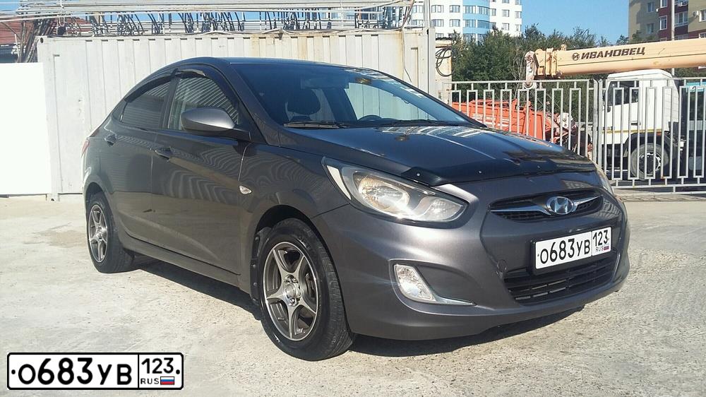 Фото автомобиля HYUNDAI SOLARIS, 2011 — госномер О683УВ123. Цвет: ЧЕРНО-СЕРЫЙ