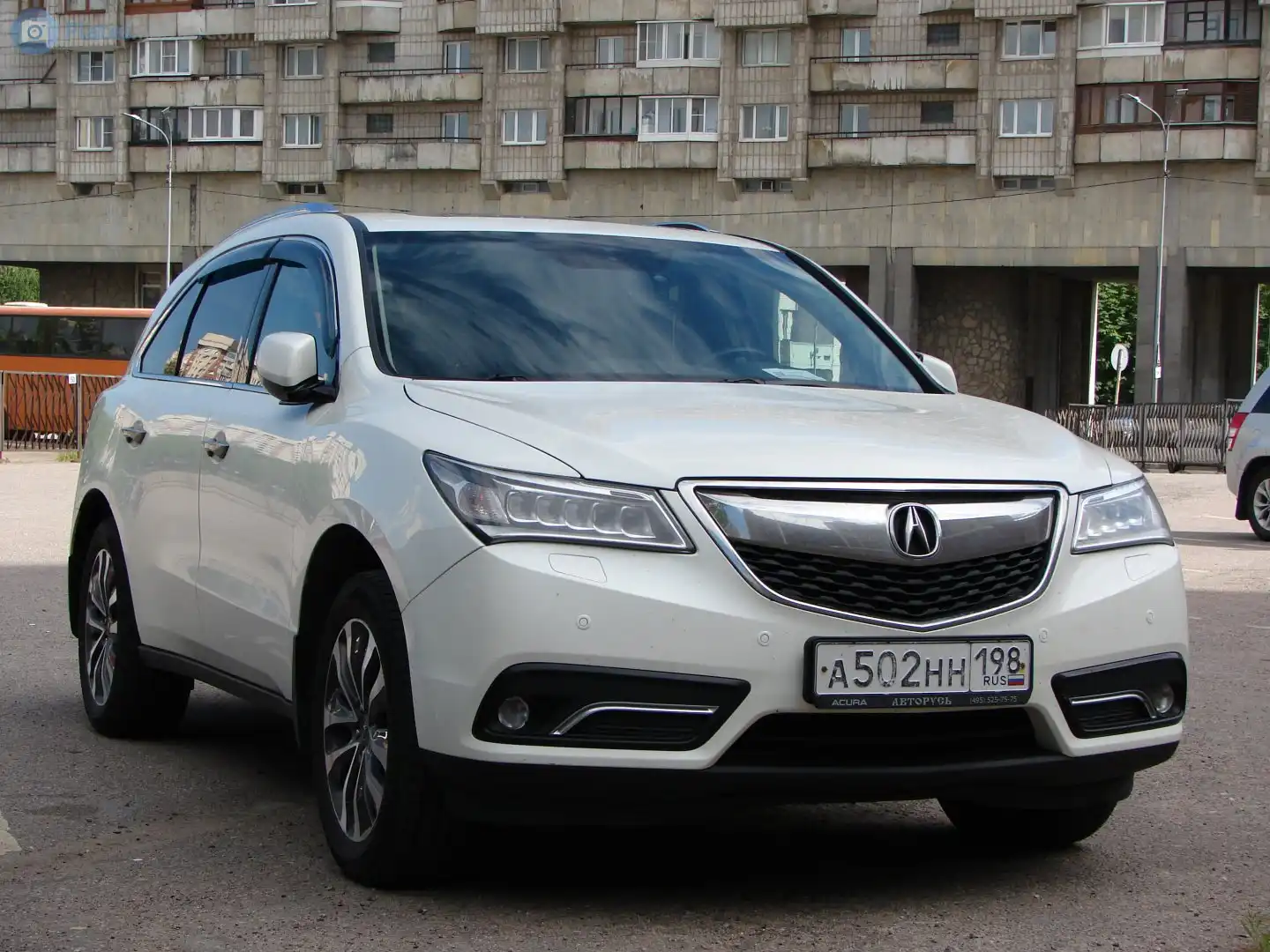 Фото автомобиля ACURA MDX, 2014 — госномер О012АО178. Цвет: Белый