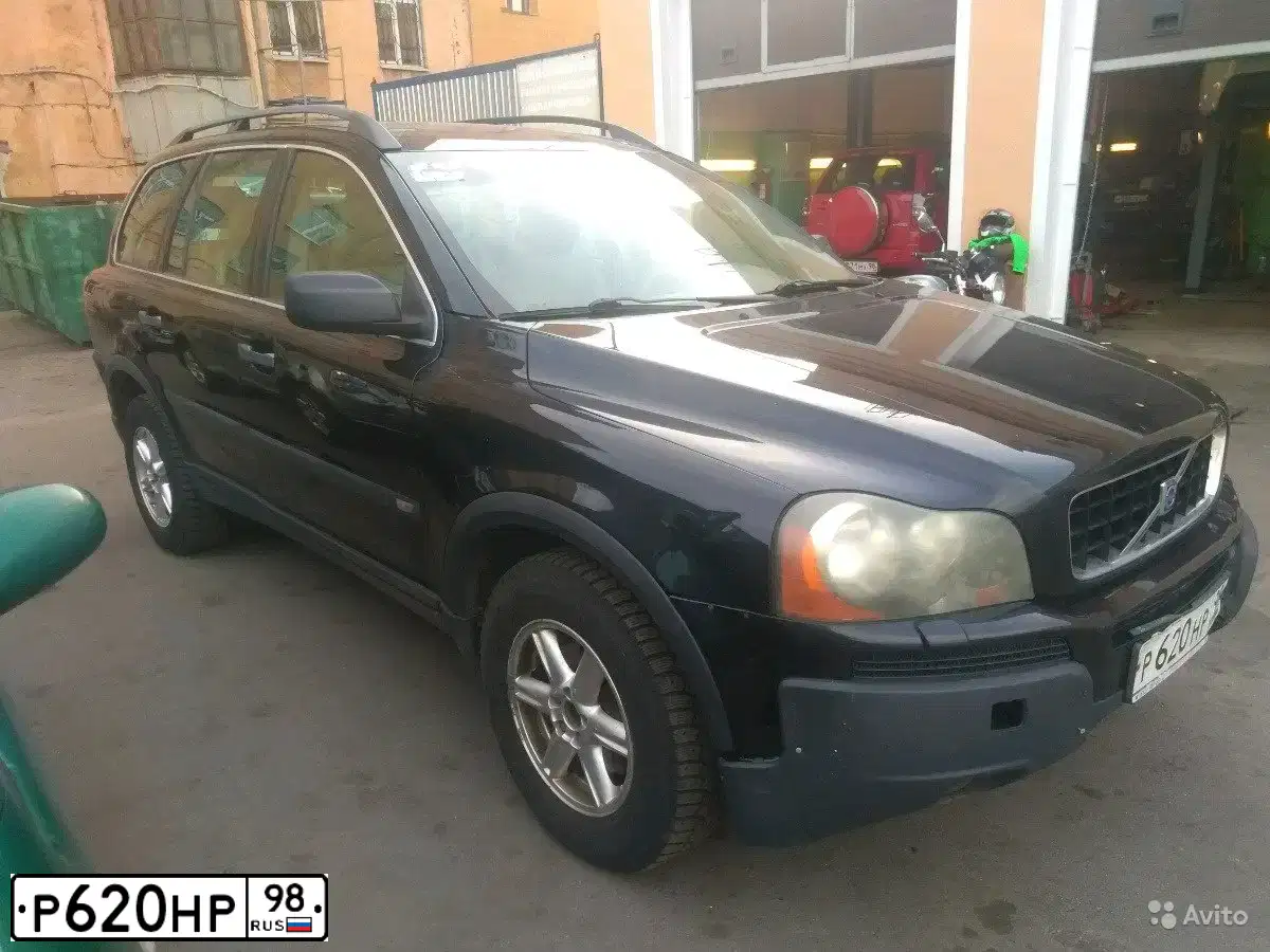 Фото автомобиля VOLVO XC90, 2004 — госномер К313НК198. Цвет: ЧЕРНЫЙ