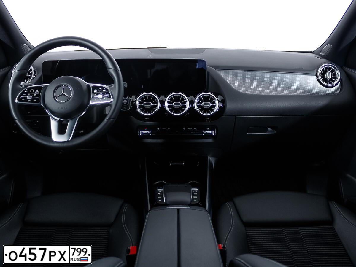 Фото автомобиля MERCEDES BENZ  GLA CLASS, 2020 — госномер Н301ВС198. Цвет: ЧЕРНЫЙ