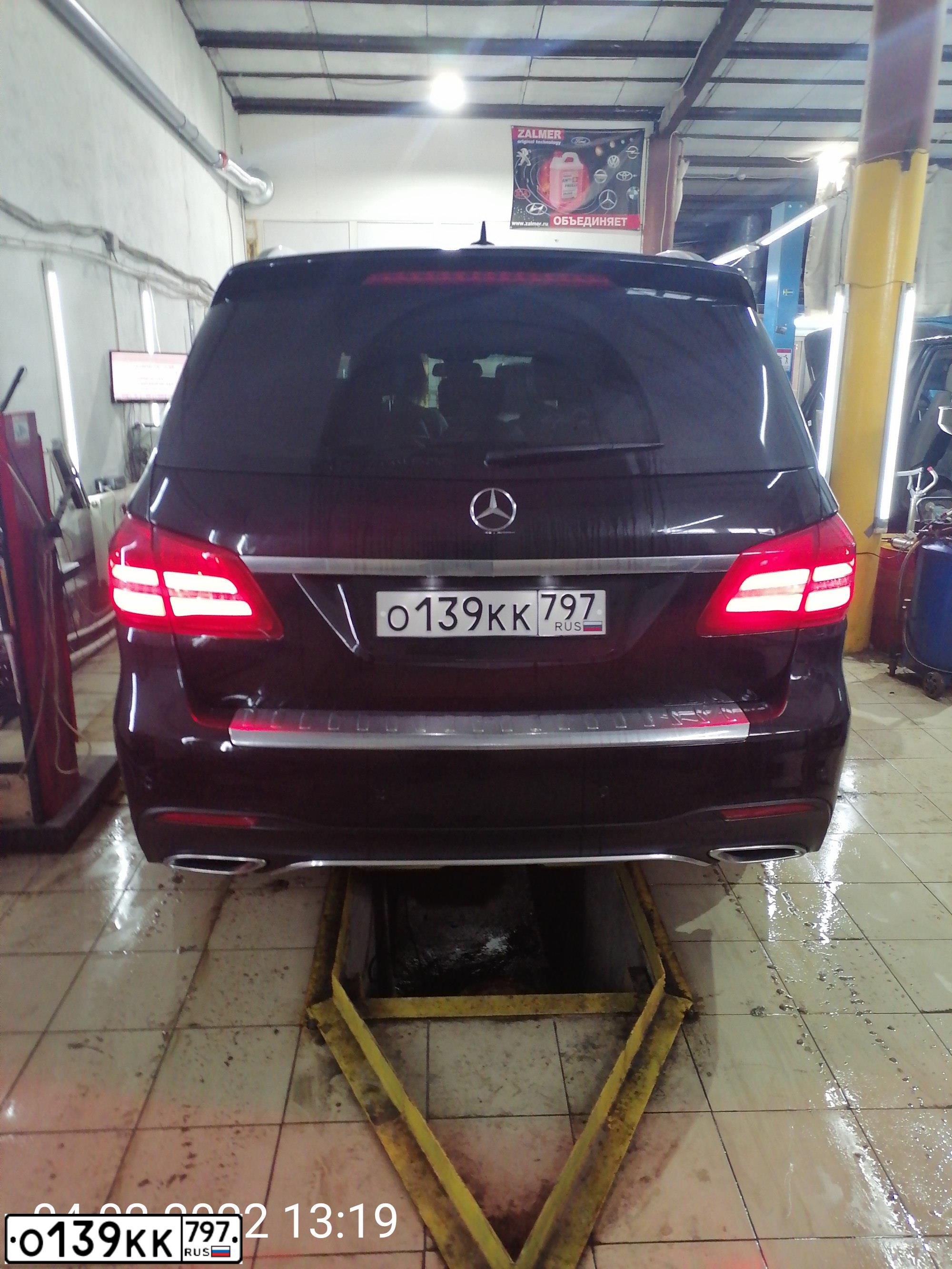 Фото автомобиля MERCEDES-BENZ GLS350, 2016 — госномер Е695ВВ550. Цвет: ЧЕРНЫЙ