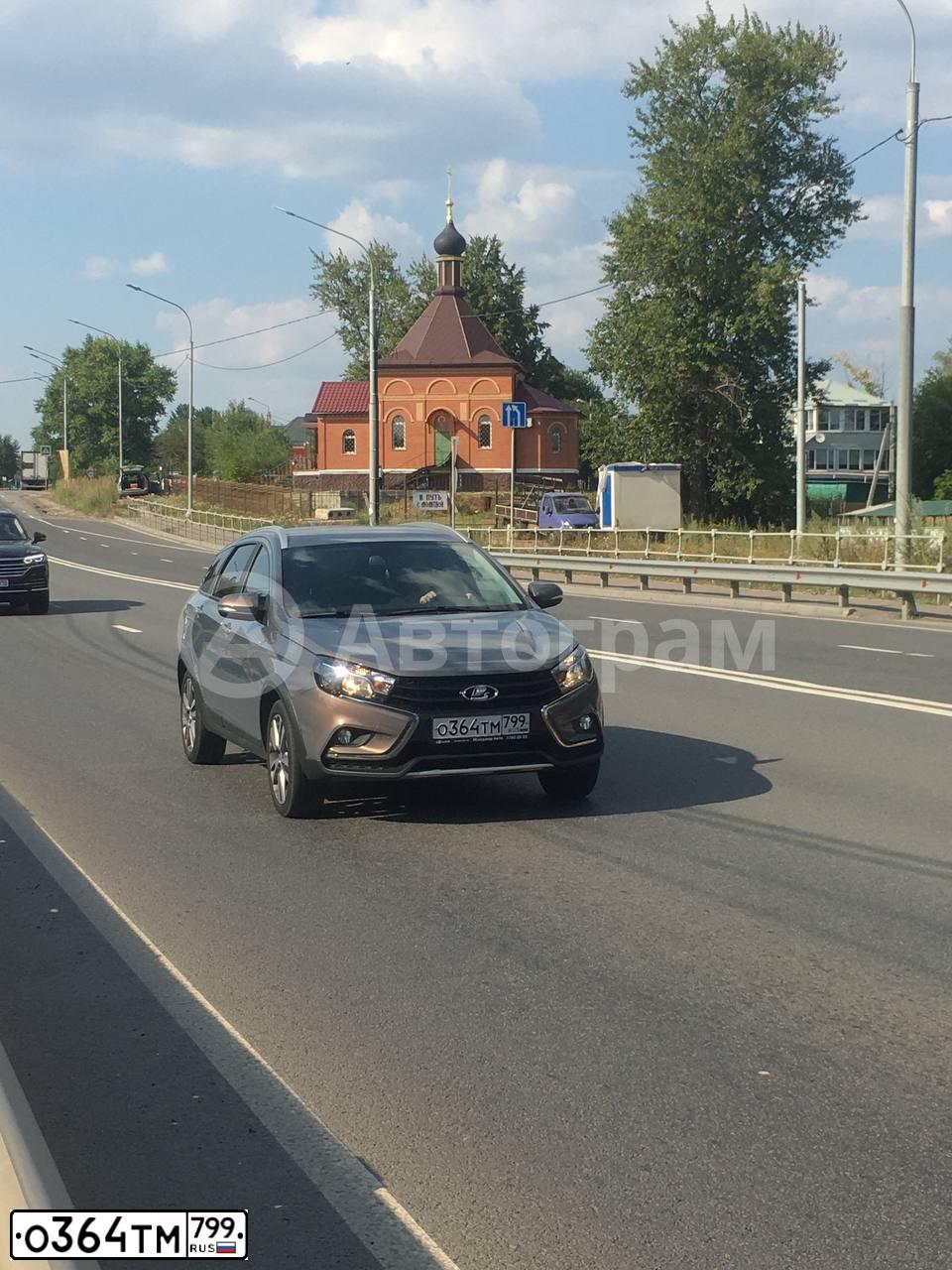 Фото автомобиля LADA VESTA, 2020 — госномер О364ТМ799. Цвет: СЕРЫЙ
