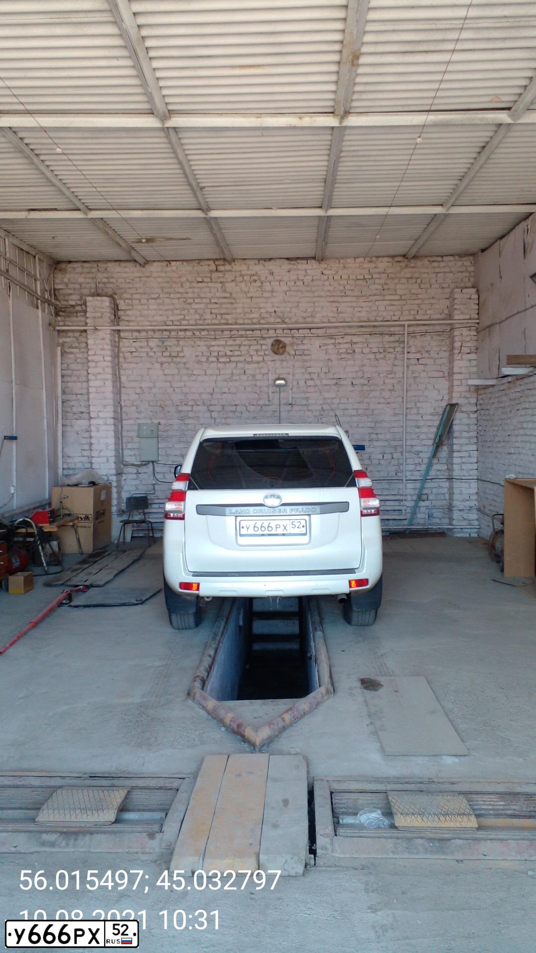 Фото автомобиля TOYOTA LANDCRUISER, 2014 — госномер У666РХ52. Цвет: ЖЕМЧУЖНО-БЕЛЫЙ