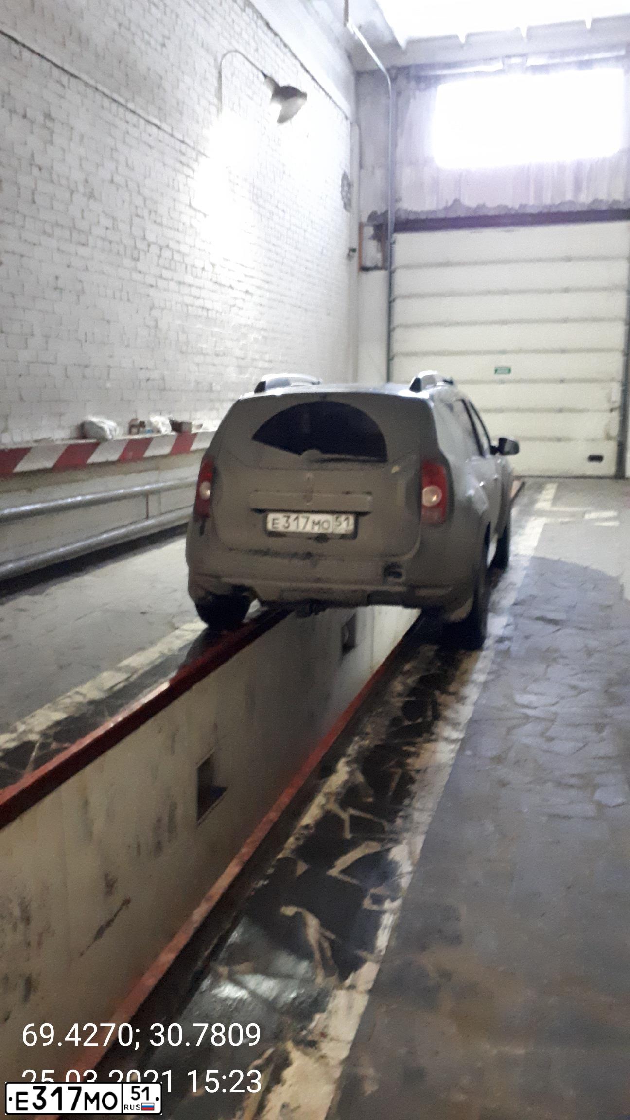 Фото автомобиля RENAULT DUSTER, 2013 — госномер Р759СС11. Цвет: ЧЕРНЫЙ