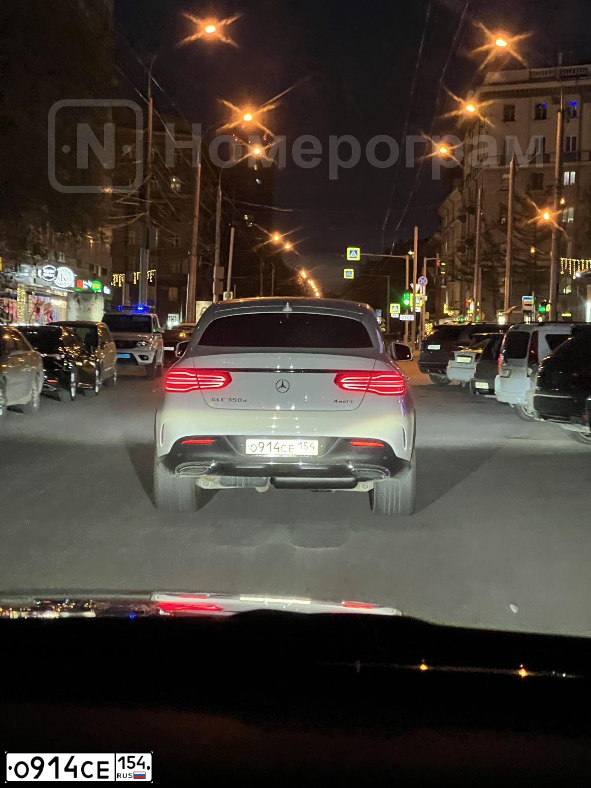 Фото автомобиля MERCEDES GLE-KLASSE, 2016 — госномер О914СЕ154. Цвет: Белый