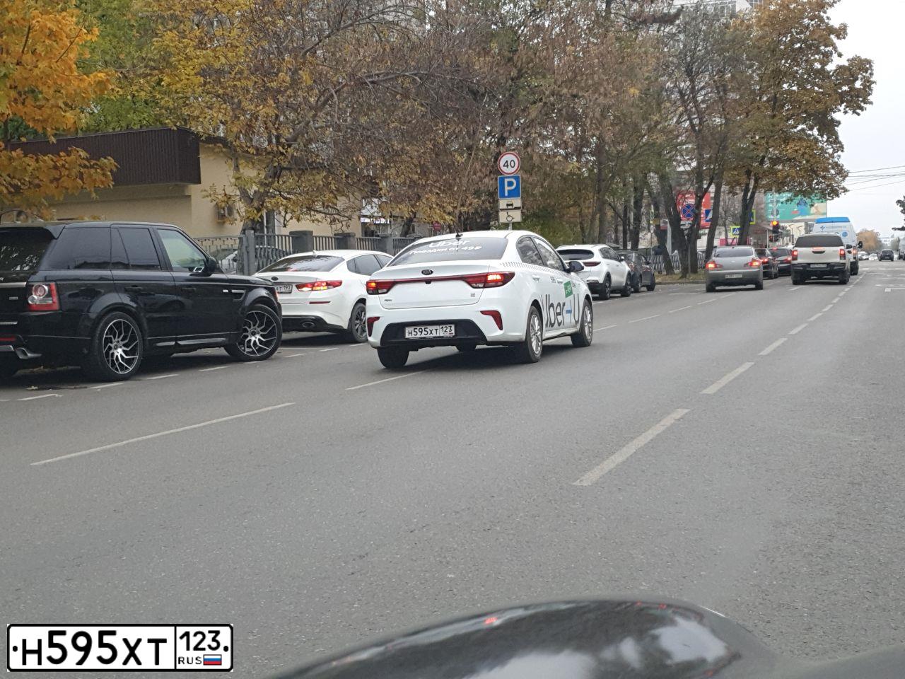 Фото автомобиля KIA RIO, 2019 — госномер М586МТ07. Цвет: Белый