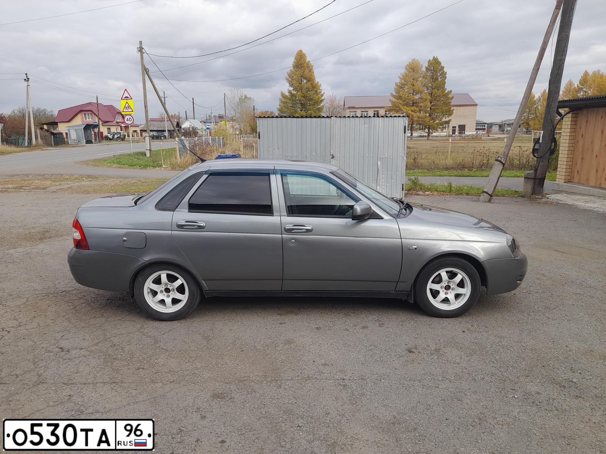 Фото автомобиля LADA 2170 PRIORA, 2009 — госномер О530ТА96. Цвет: СЕРО-ЗЕЛЕНЫЙ