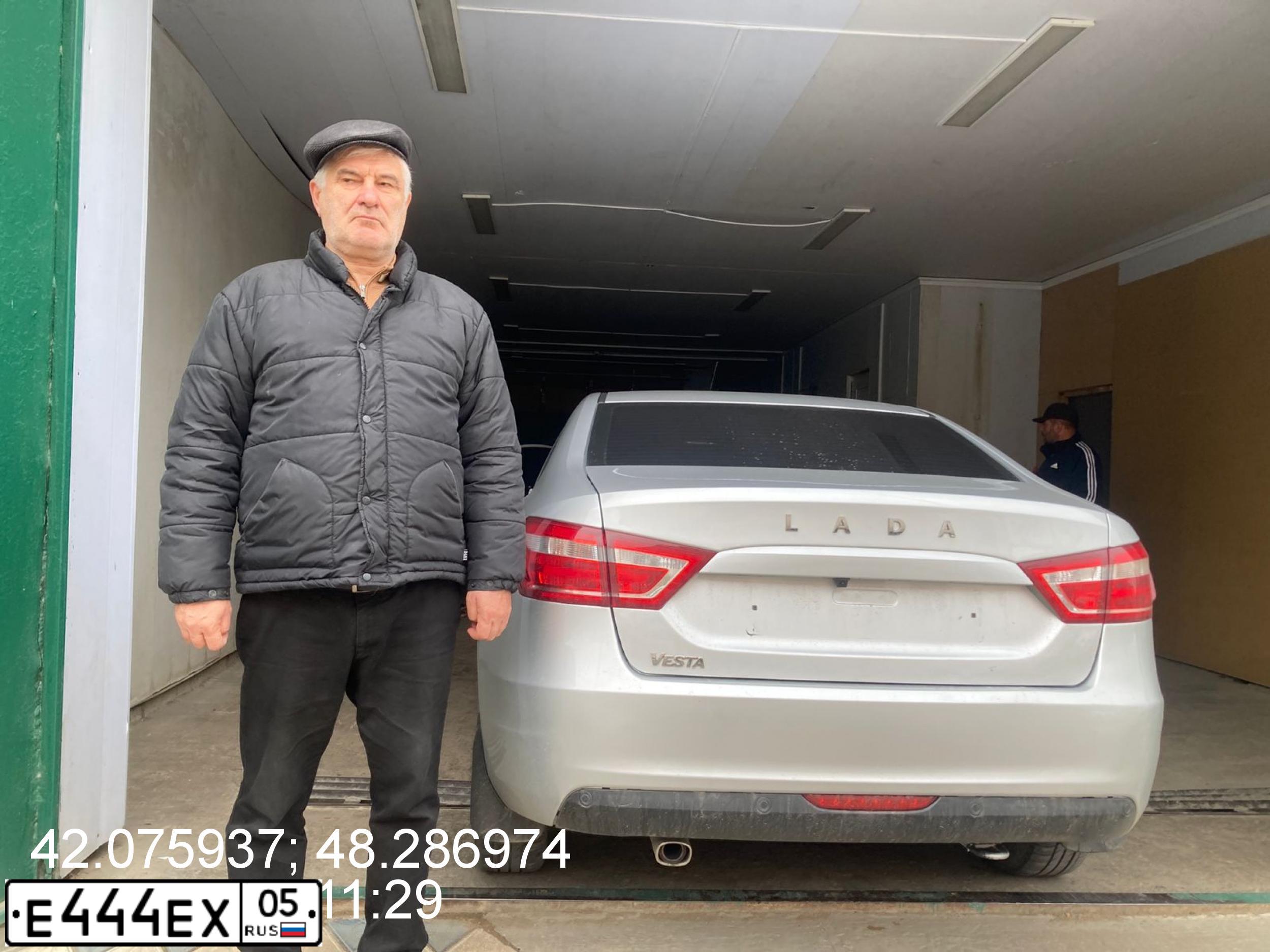 Фото автомобиля LADA GFL110 LADA VESTA, 2018 — госномер У194ЕТ05. Цвет: Серебристый
