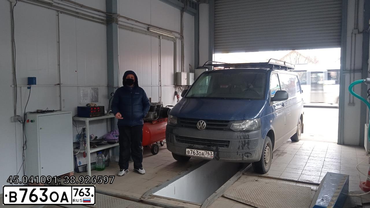 Фото автомобиля VOLKSWAGEN TRANSPORTER, 2013 — госномер В763ОА763. Цвет: Белый