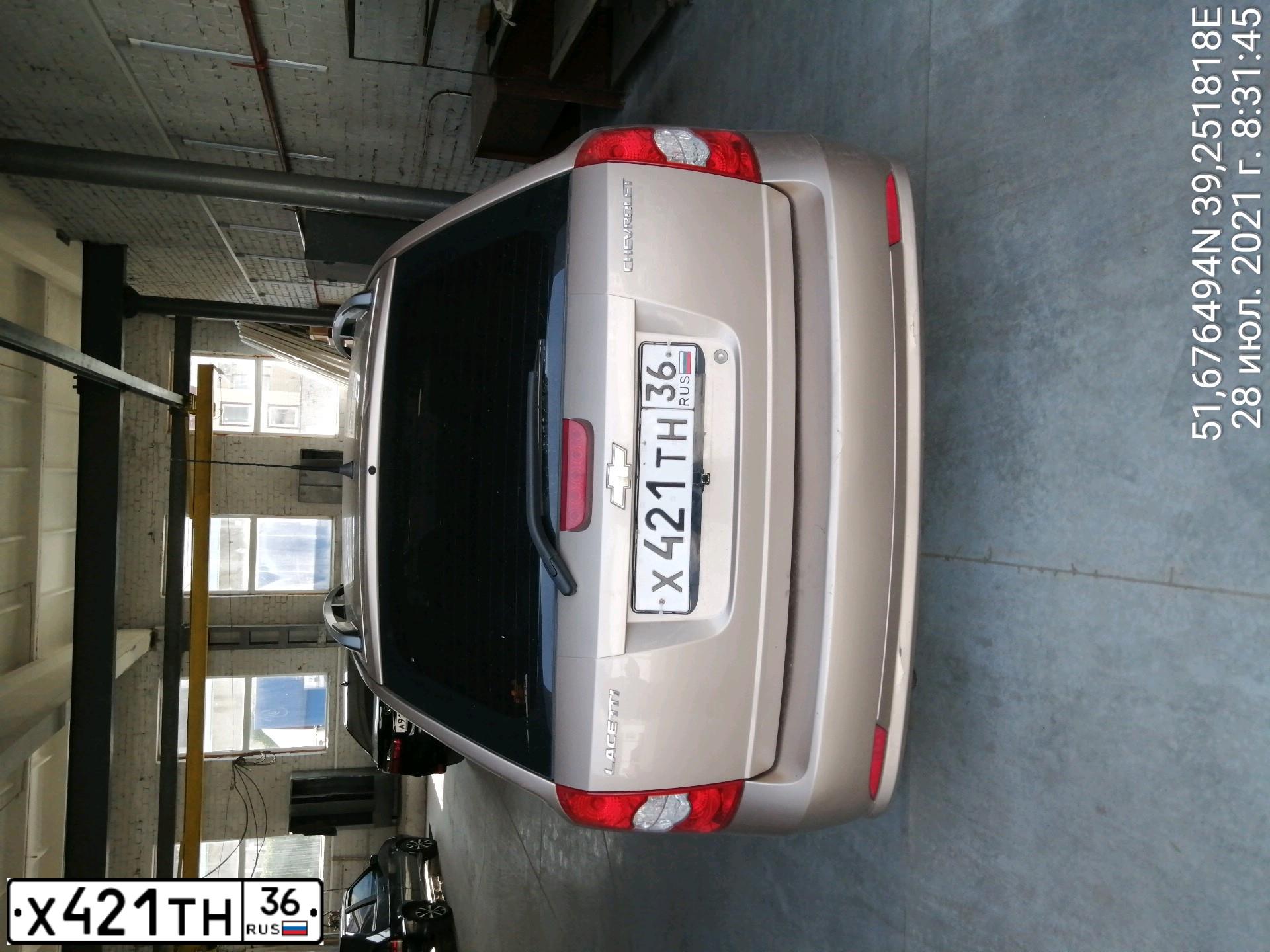 Фото автомобиля CHEVROLET LACETTI, 2007 — госномер Х421ТН36. Цвет: БЕЖЕВЫЙ