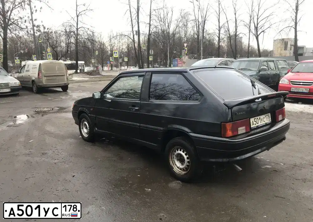 Фото автомобиля LADA 2113 SAMARA, 2006 — госномер А501УС178. Цвет: ГРАФИТОВЫЙ МЕТАЛЛИК
