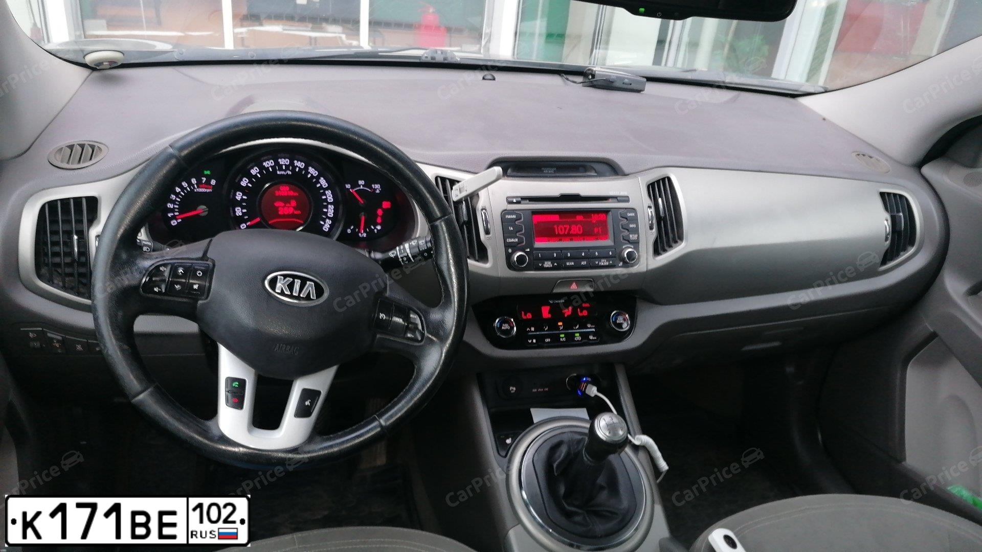 Фото автомобиля KIA SPORTAGE, 2011 — госномер В648ТВ43. Цвет: Серебристый
