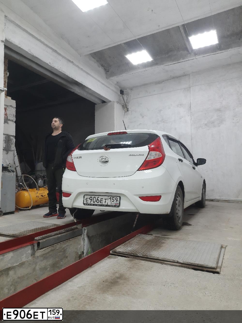 Фото автомобиля HYUNDAI SOLARIS, 2014 — госномер О238УА159