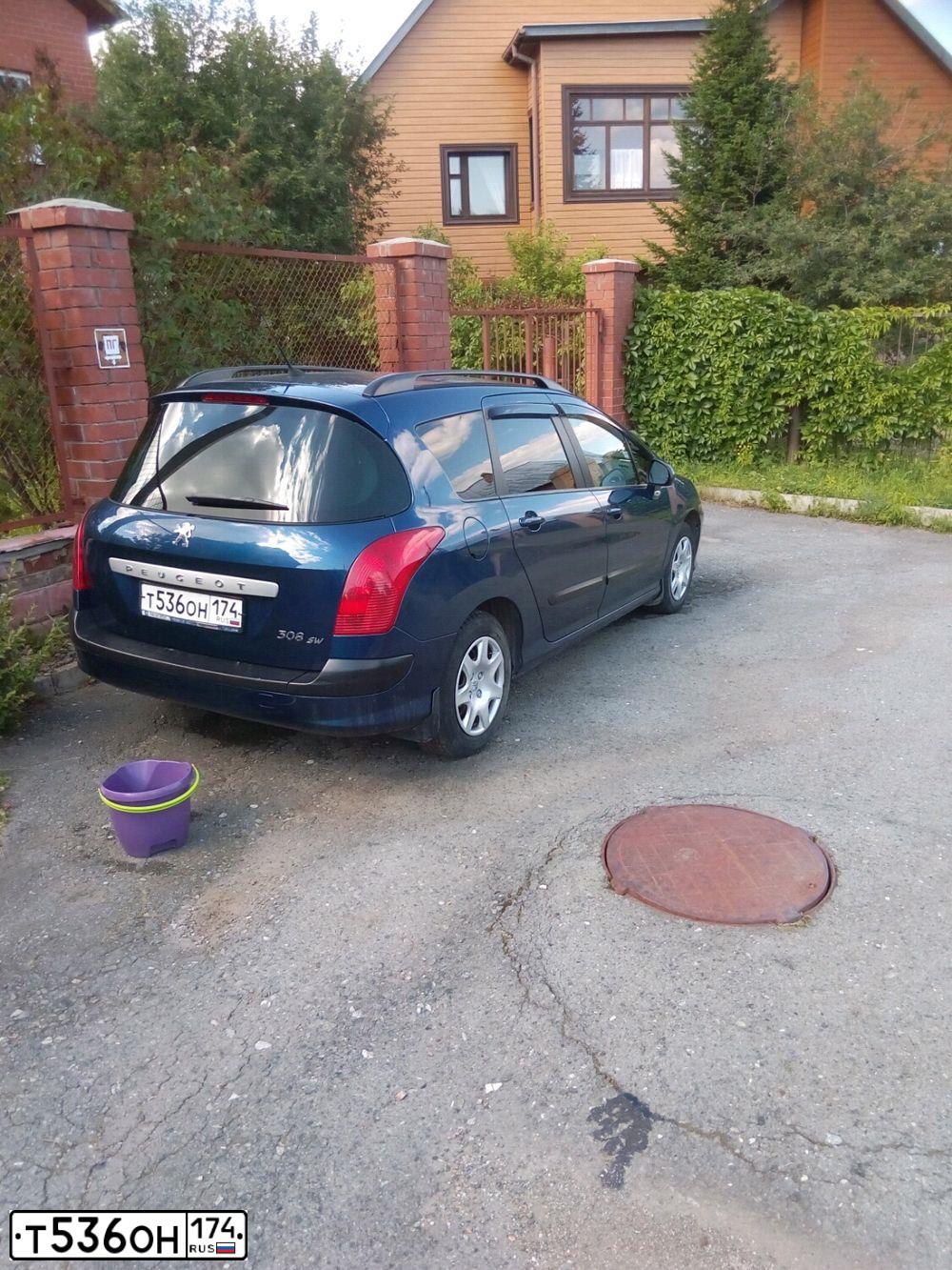 Фото автомобиля PEUGEOT 308, 2008 — госномер Н389КО196. Цвет: синий