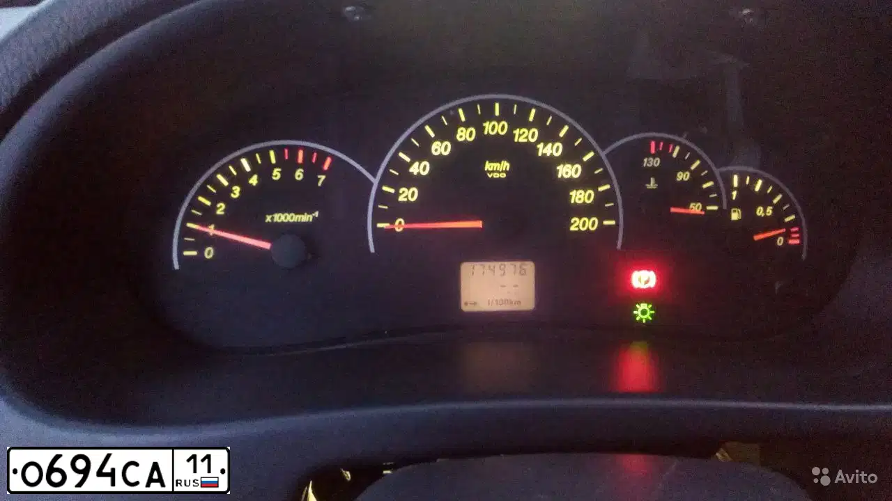 Фото автомобиля LADA PRIORA, 2009 — госномер В437РР43. Цвет: СВЕТЛО-СЕРЕБРИСТЫЙ МЕТАЛЛ