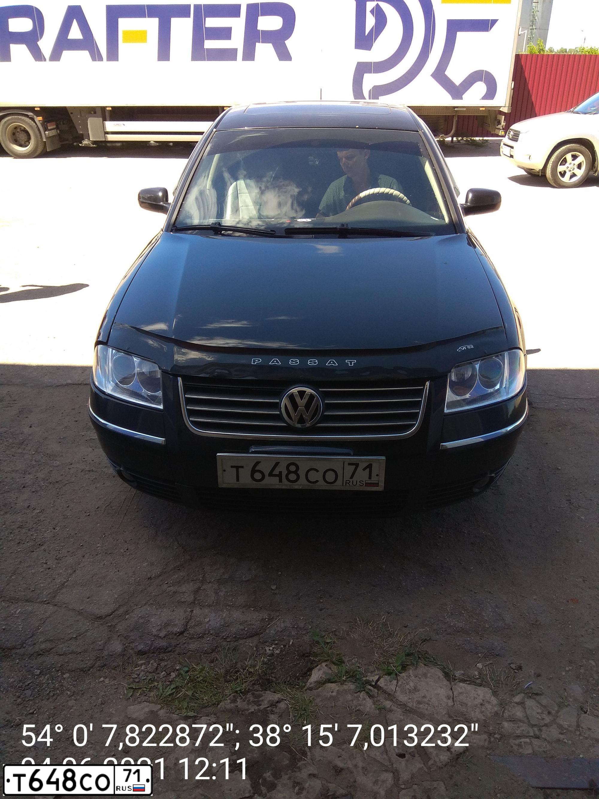Фото автомобиля VOLKSWAGEN PASSAT, 2003 — госномер О995ЕВ32. Цвет: ЧЕРНЫЙ