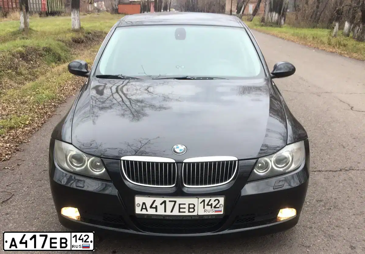 Фото автомобиля BMW SERIE 3, 2008 — госномер О425АУ50. Цвет: ЧЕРНЫЙ