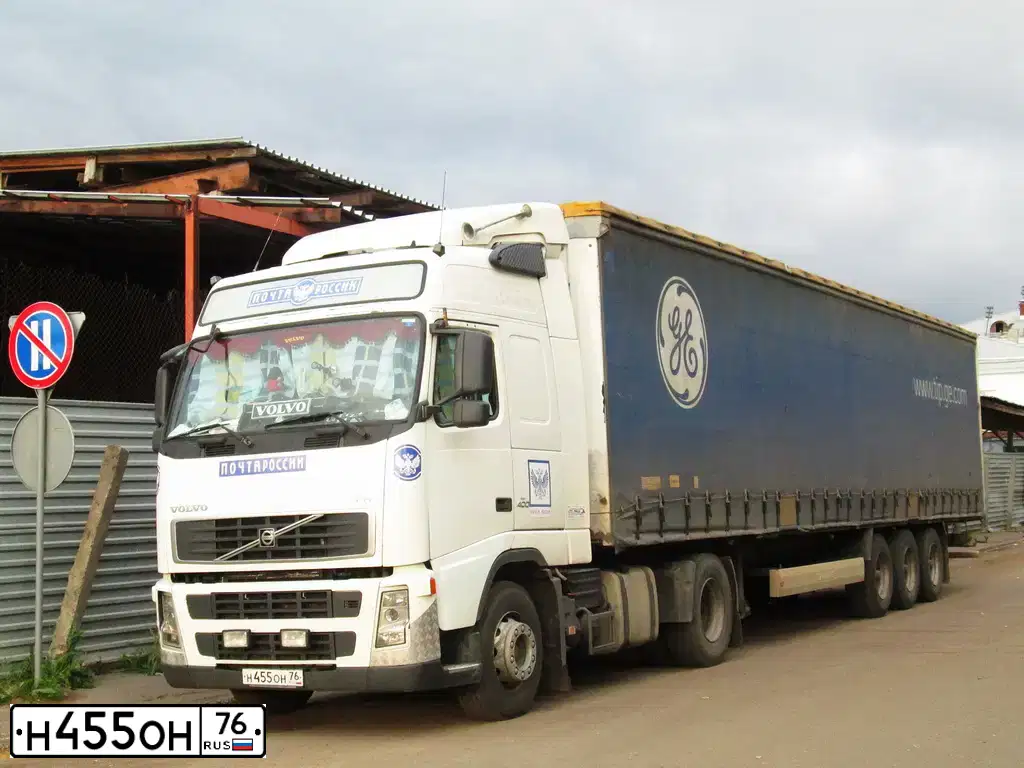 Фото автомобиля VOLVO SERIE FH /4X2/, 2012 — госномер Н455ОН76. Цвет: Белый
