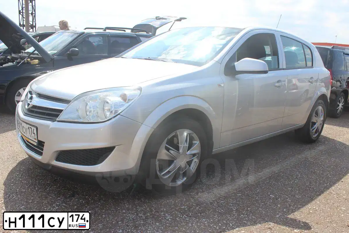 Фото автомобиля KIA SPORTAGE, 2014 — госномер Н111СУ174. Цвет: БЕЛЫЙ
