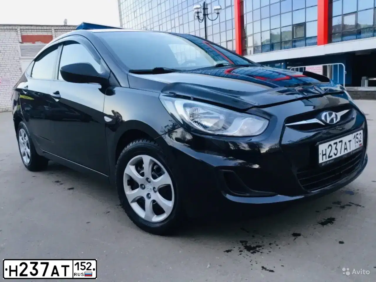 Фото автомобиля HYUNDAI SOLARIS, 2014 — госномер Н237АТ152. Цвет: ЧЕРНЫЙ