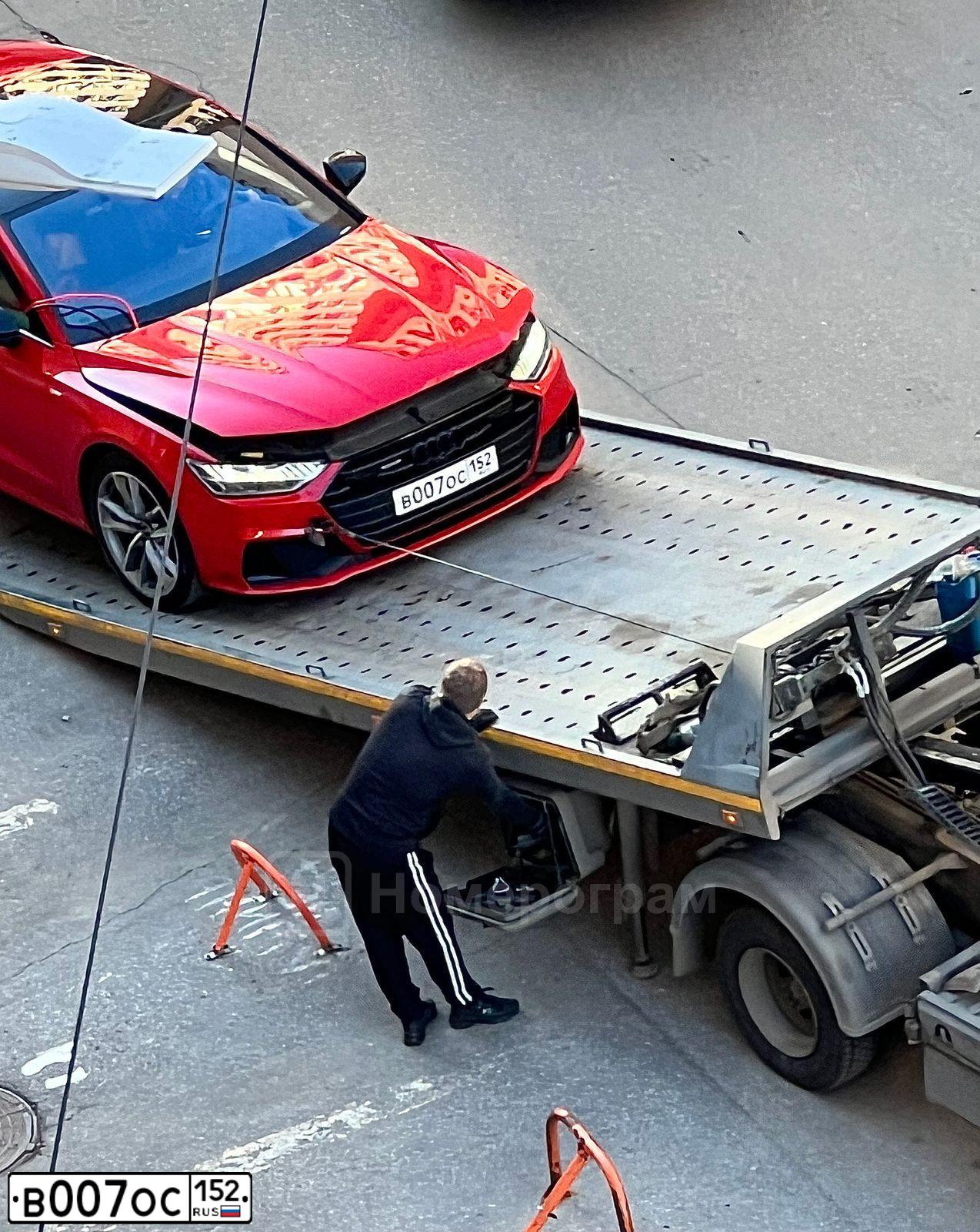 Фото автомобиля VOLKSWAGEN POLO, 2014 — госномер А568ОМ252. Цвет: Белый